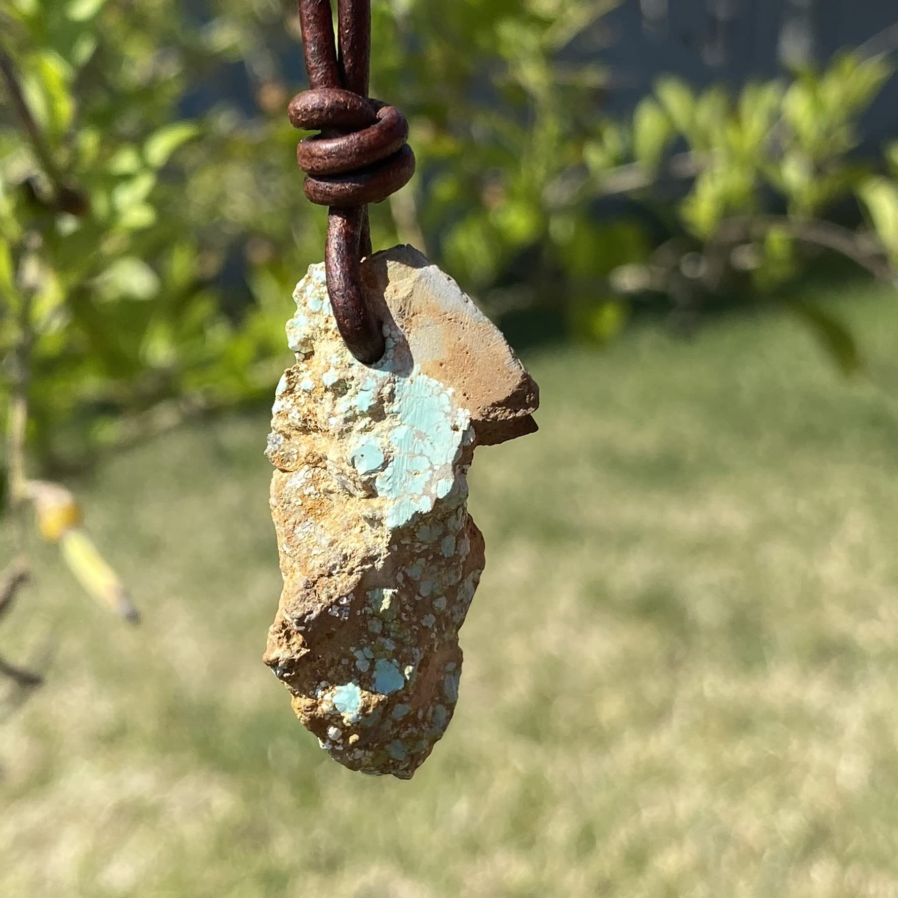 Turquoise Raw Stone Necklace for Women & Men - Healing Crystal Jewelry with Spiritual Energy, Natural Rough Gemstone Pendant, Best Friend Gift & Protection Stone | Perfect for Summer Accessories, Hippie Style & Spiritual Healing