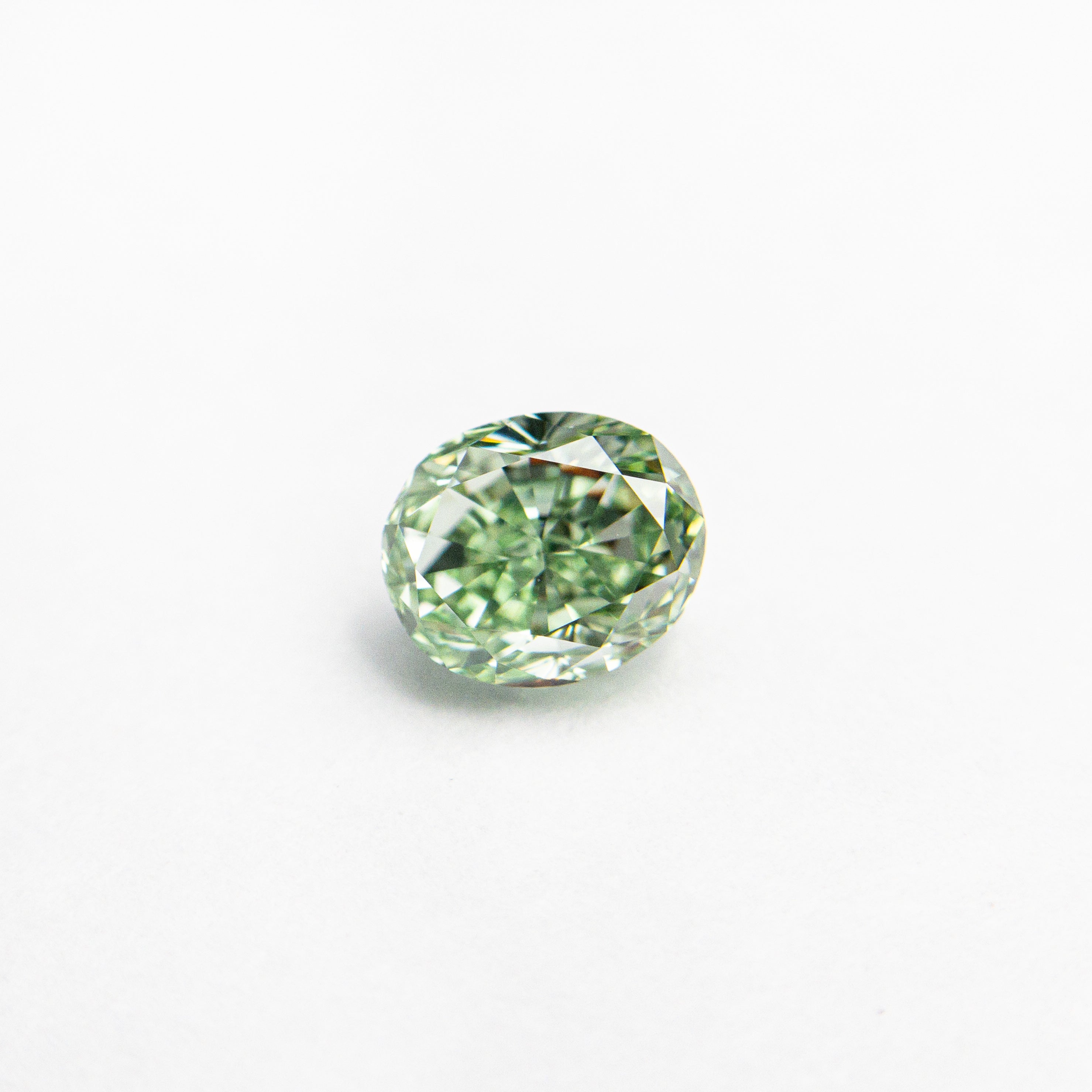 0.46ct GIA Certified VS2 Fancy Vivid Green Oval Cut Diamond - 4.71x3.96x2.93mm for Engagement Rings & Fine Jewelry