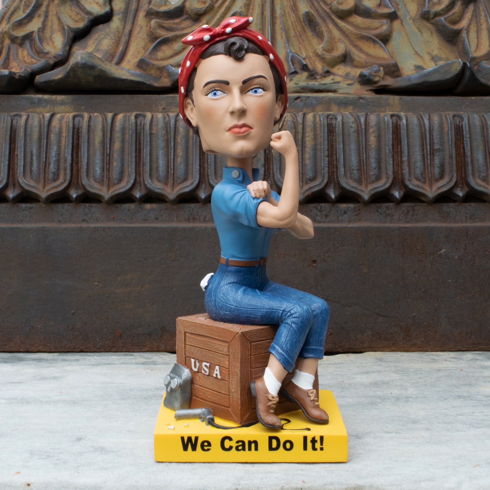 Rosie the Riveter Bobblehead - Vintage WWII Collectible & Feminist Gift - Perfect for Office Decor, History Enthusiasts & Women Empowerment Gifts
