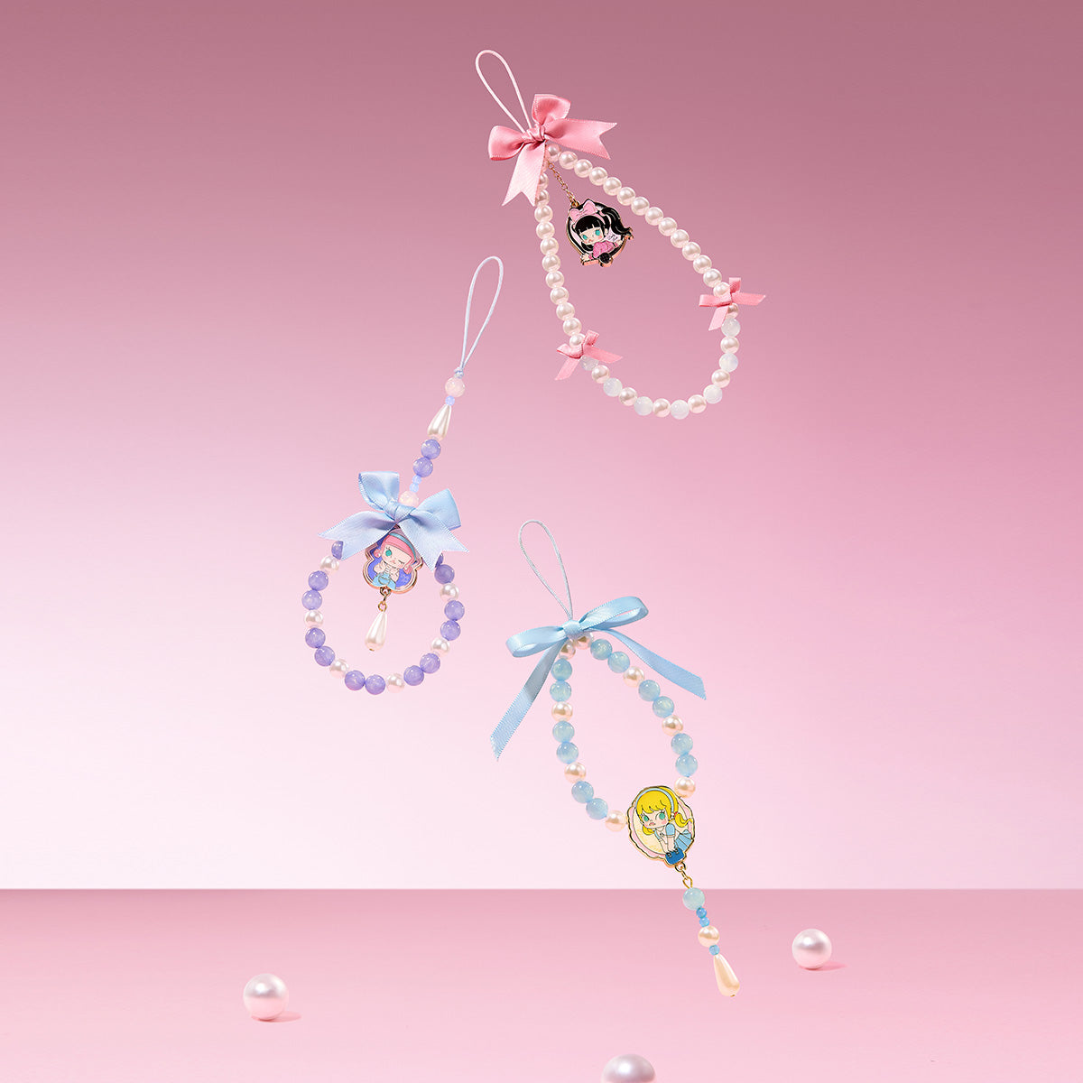 POP MART MOLLY Daily Look Series Blind Box Phone Charm - Cute Kawaii Collectible Figure for Phone Accessories & Gifts (Perfect for Decorating Phones, Office Desks, or Surprise Gifts)