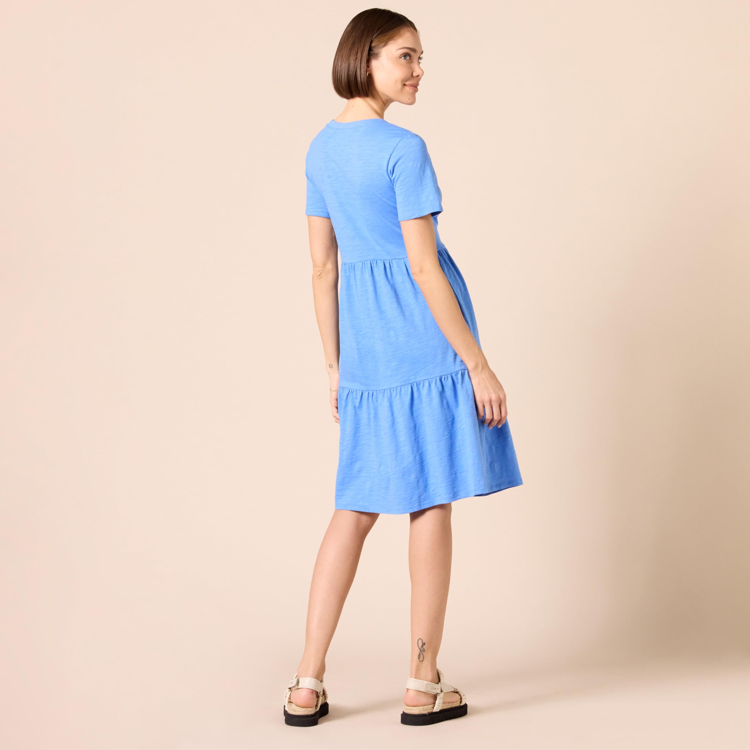 Amazon Essentials Women's Short-Sleeve Crewneck Tiered Dress - Casual Summer Flowy Midi Dress for Beach, Vacation & Everyday Wear