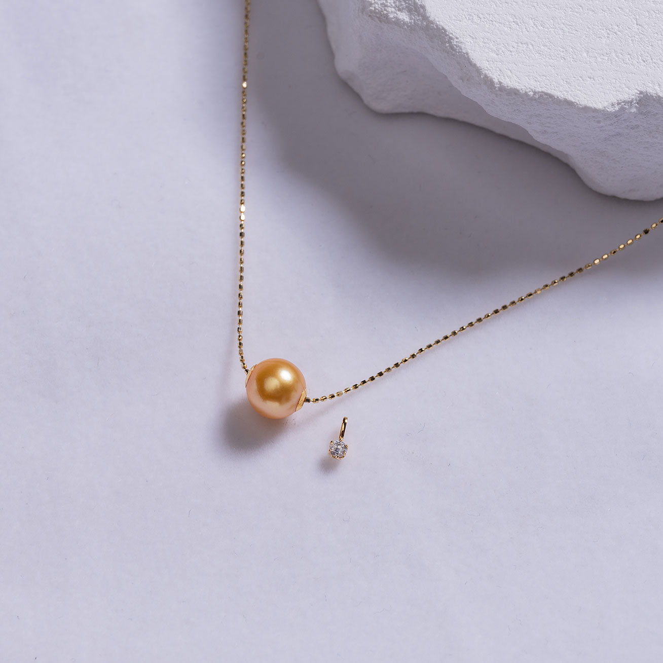 18K Gold Diamond South Sea Golden Pearl Necklace for Women - Luxury Bridal Jewelry Gift, Elegant Evening Wear & Special Occasion Accessory KN00124