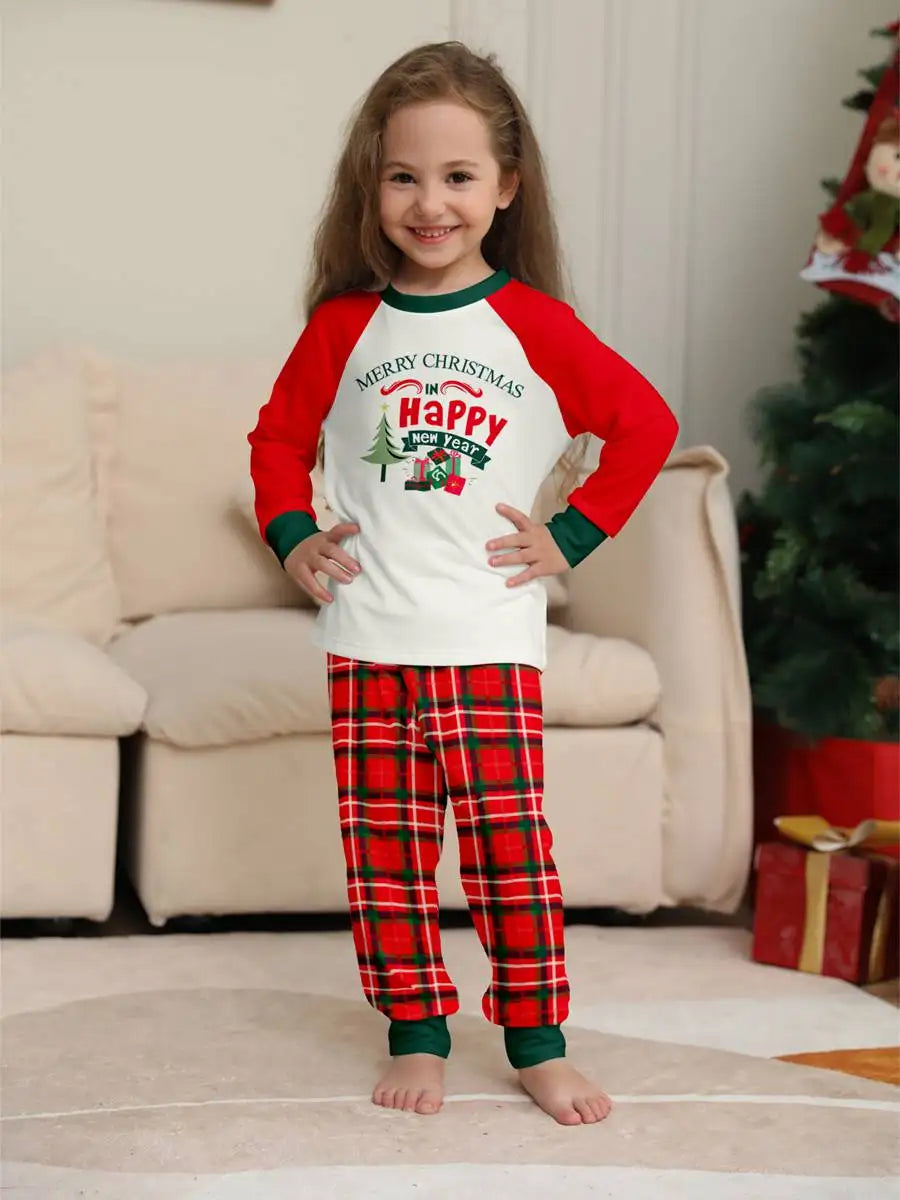 Christmas Tree Printed Family Matching Pajamas Sets - Cozy Holiday Sleepwear for Family Photos & Christmas Morning
