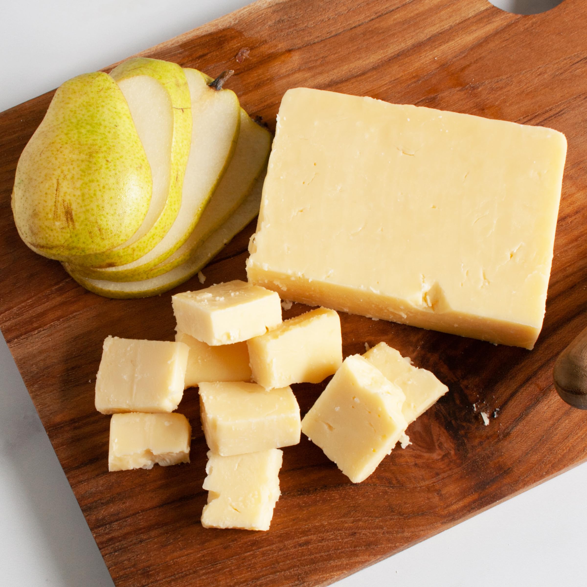 igourmet Cheese Sampler - Premium Royal 8-Cheese Assortment with Blue, Goat, Nutty, Smoked, Tangy, Spanish, Creamy & Swiss Cheeses | Perfect for Charcuterie Boards, Wine Pairings & Gourmet Gifts