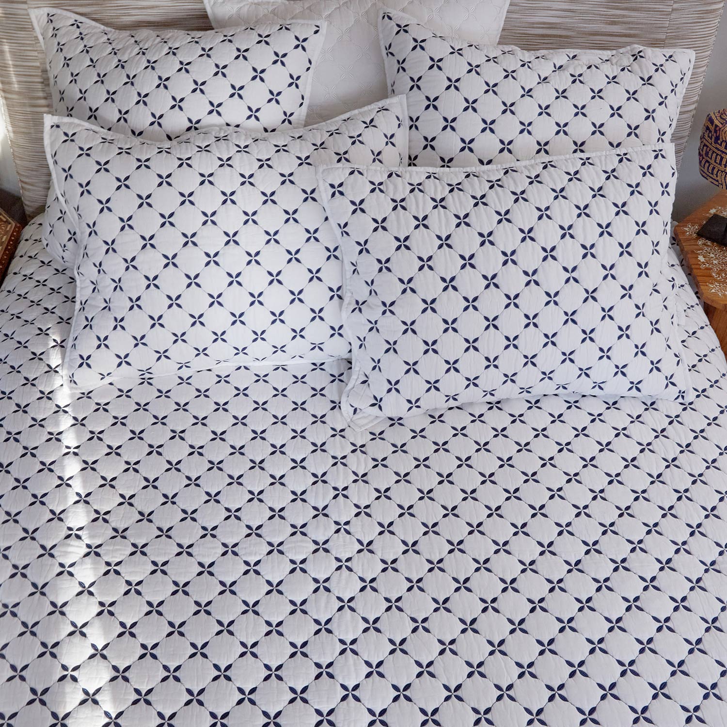 Layla Indigo Quilt - Premium Cotton Bedspread, Queen Size, Handmade Boho Chic Quilted Coverlet for Bedroom Decor - Perfect for Cozy Nights, Guest Rooms & Bohemian Home Styling