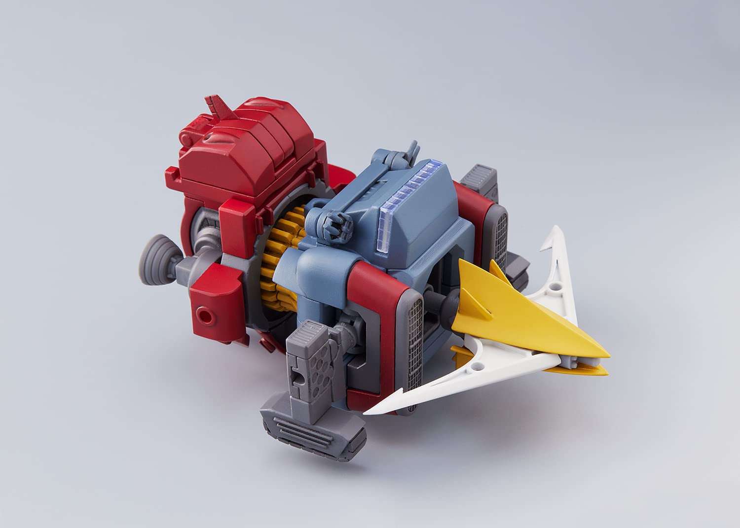 Aoshima Gattai Robot Musashi: Combined Giant Ship Yamato & Nagisa Jinguji Model Kit for Anime Collectors & Sci-Fi Enthusiasts - Perfect for Display & Gifting