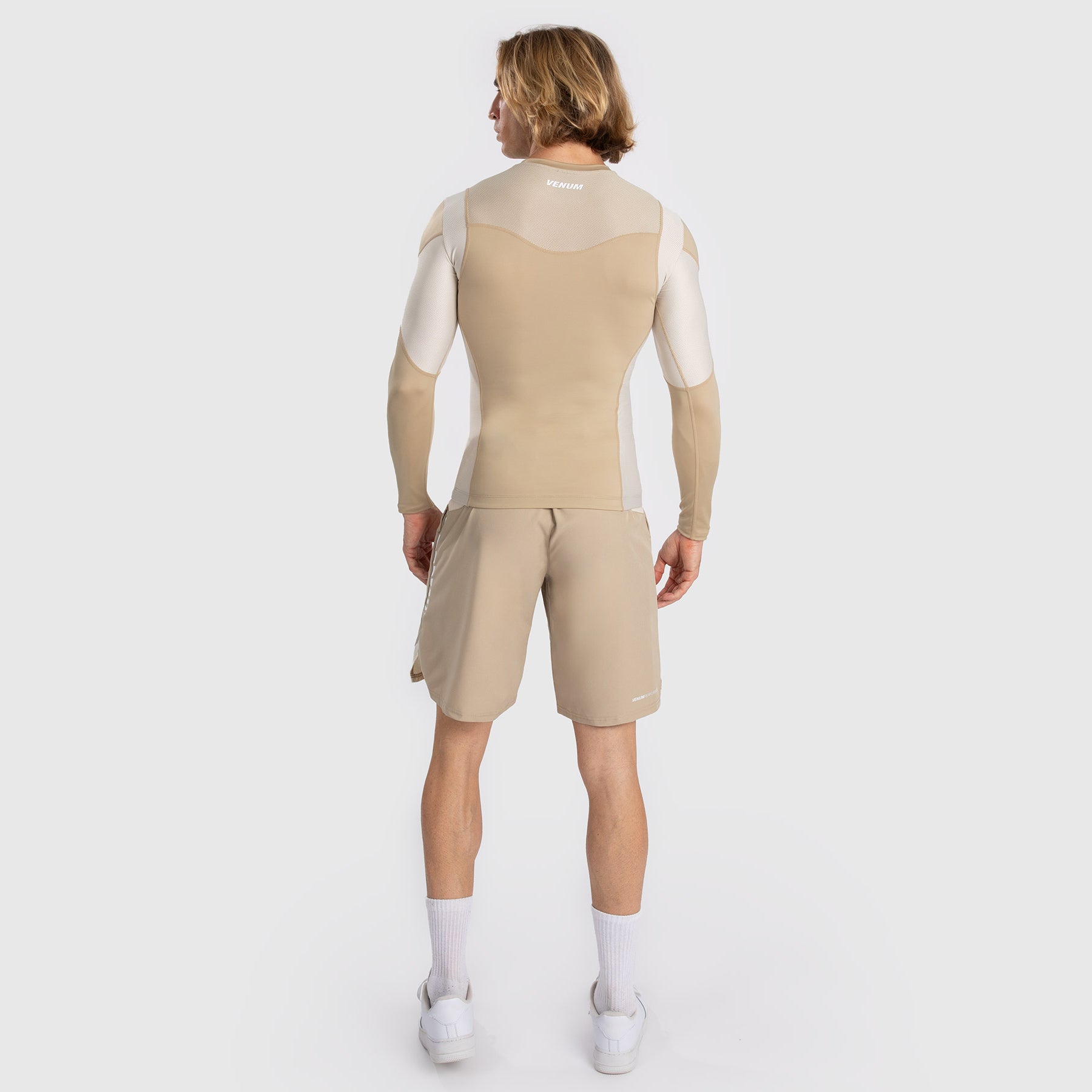 Venum Tempest Men's Long Sleeve Rashguard - UPF 50+ Sun Protection, Quick Dry Compression Shirt for MMA, BJJ, Surfing & Water Sports (Beige/Sand) - Ideal for Training, Beach & Outdoor Activities