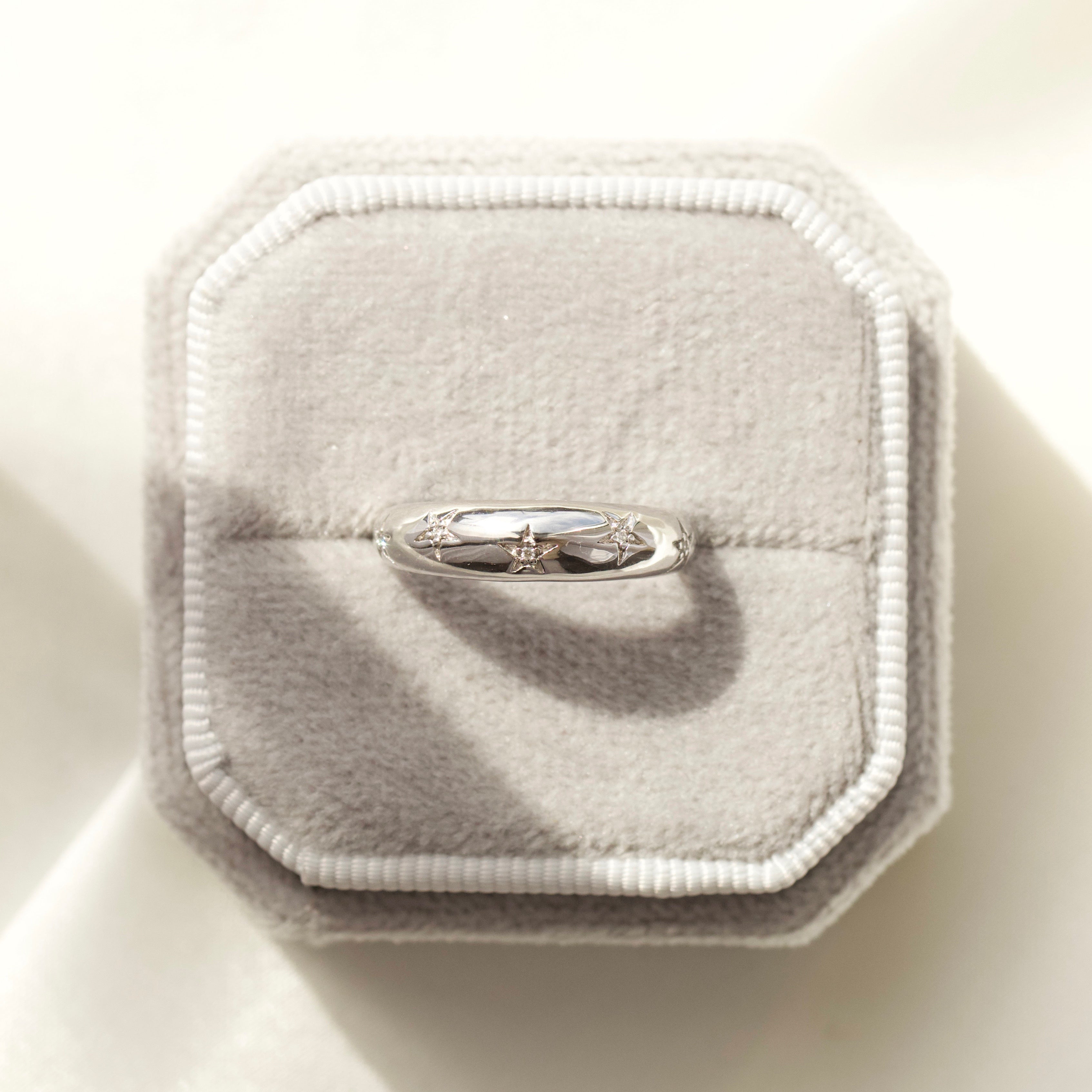 Chunky Star Set Diamond Band Ring for Women - 14K Gold Plated Fashion Jewelry - Perfect for Parties, Weddings & Everyday Wear