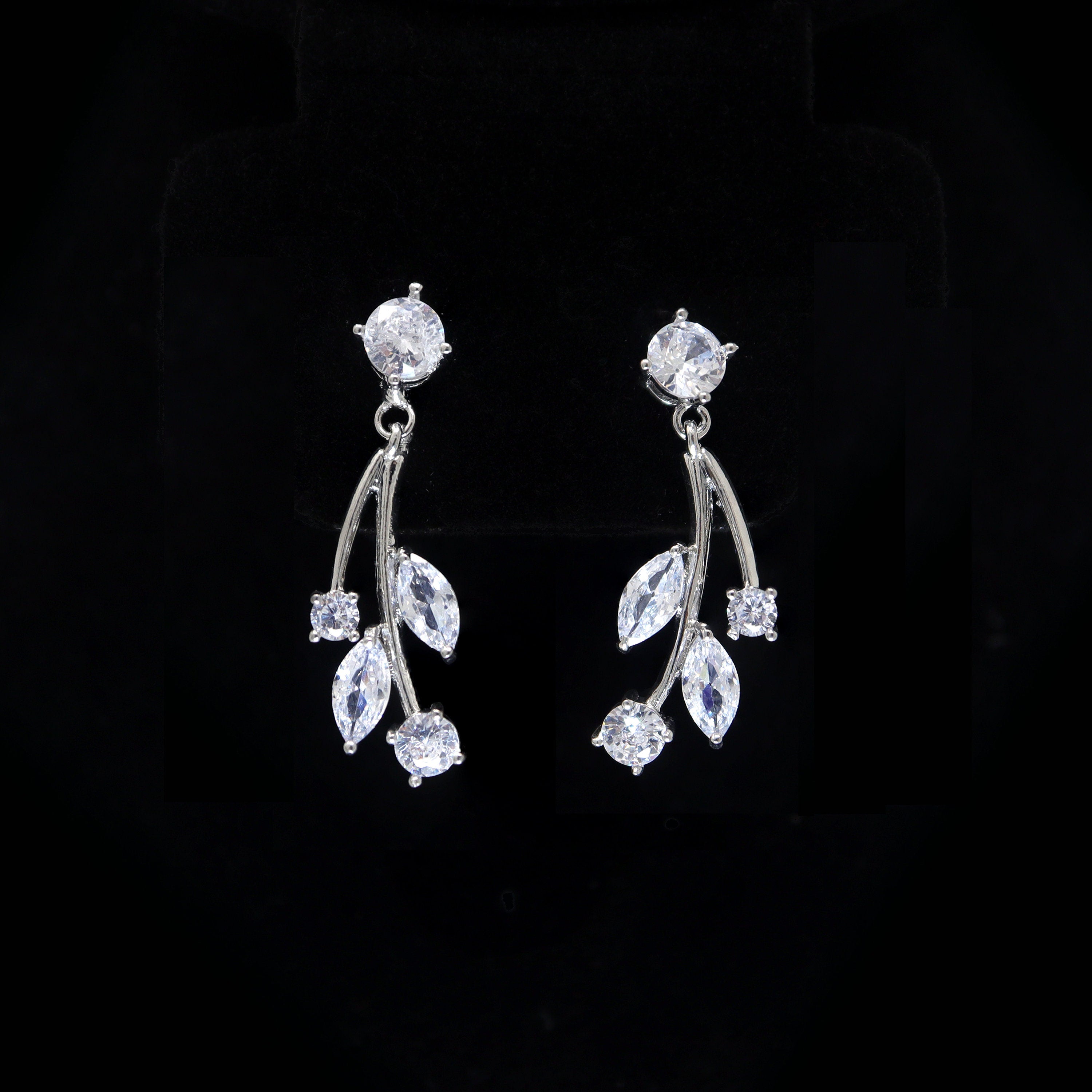 Swarovski Crystal Floral Three Petal Leaves Bridal Jewelry Set - Elegant Necklace & Statement Earrings for Weddings, Prom, and Special Occasions