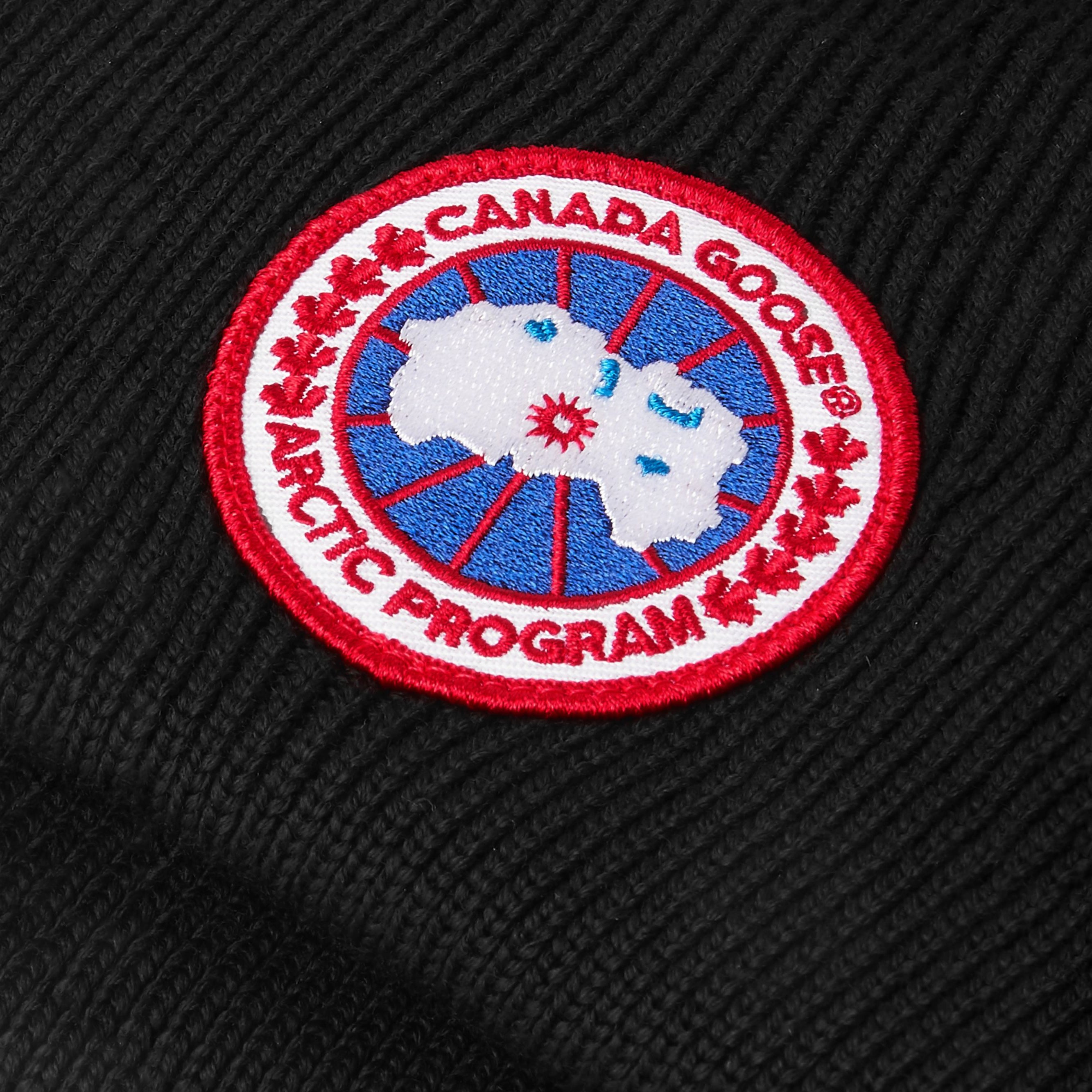Canada Goose Arctic Disc Toque Black Beanie - Winter Warm Fleece Lined Hat for Men & Women - Perfect for Skiing, Snowboarding & Cold Weather Outdoor Activities