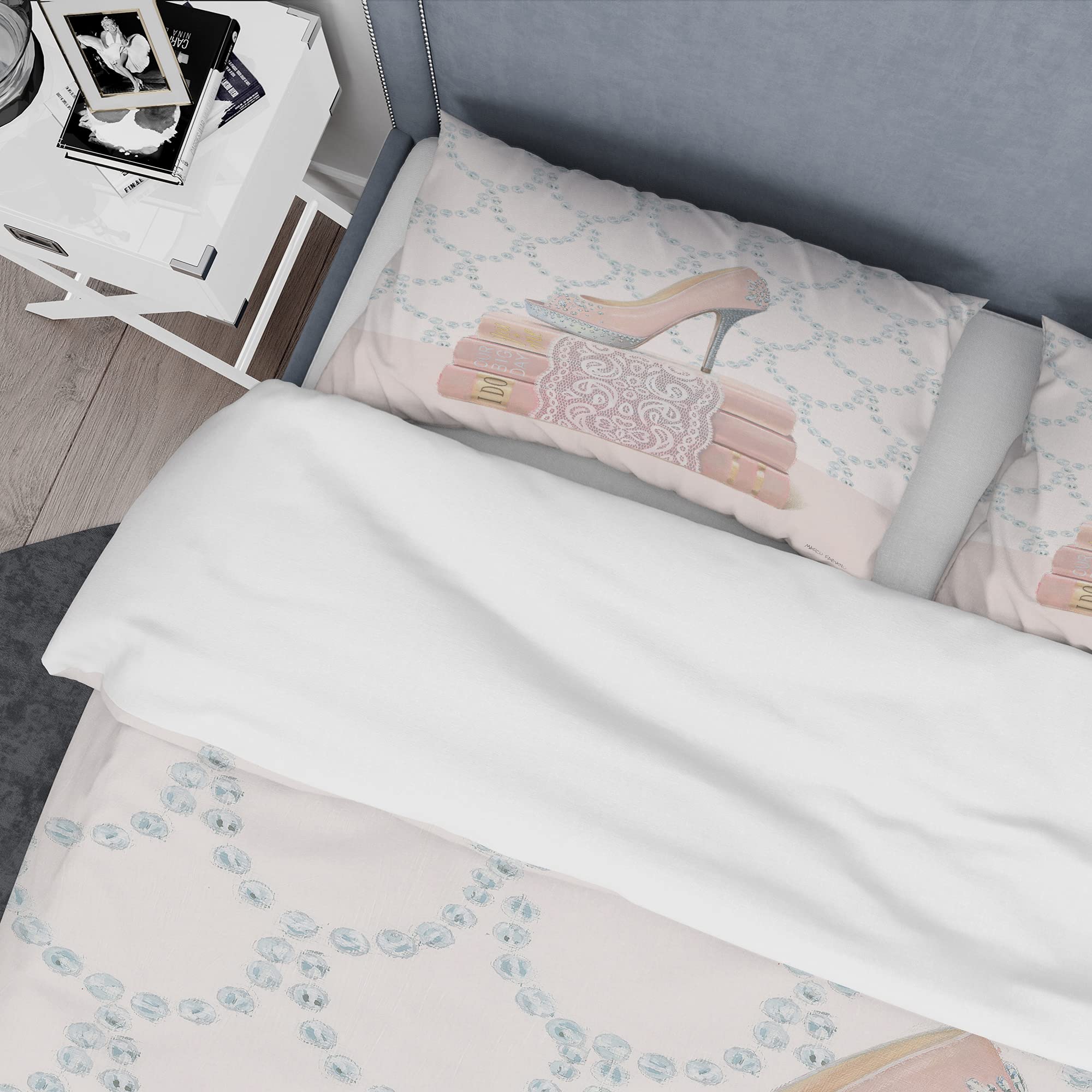 DesignQ Fashion and Glam Shoes II Pink Traditional Duvet Cover Set Queen Size - 3 Piece All Season Luxury Bedding Set for Master Bedroom & Guest Room Decor