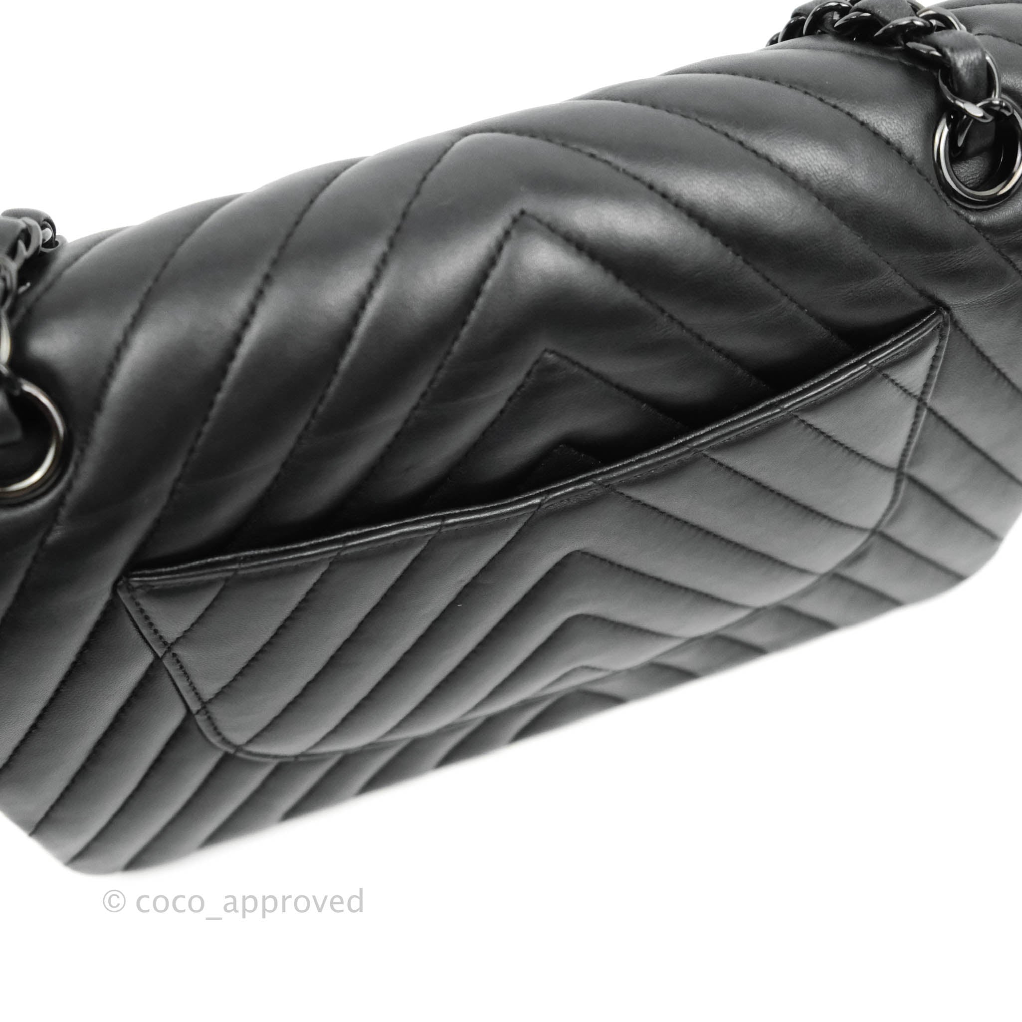 Chanel Classic Chevron M/L Medium Double Flap So Black Lambskin Bag - Luxury Designer Handbag for Women, Perfect for Evening Events & Special Occasions
