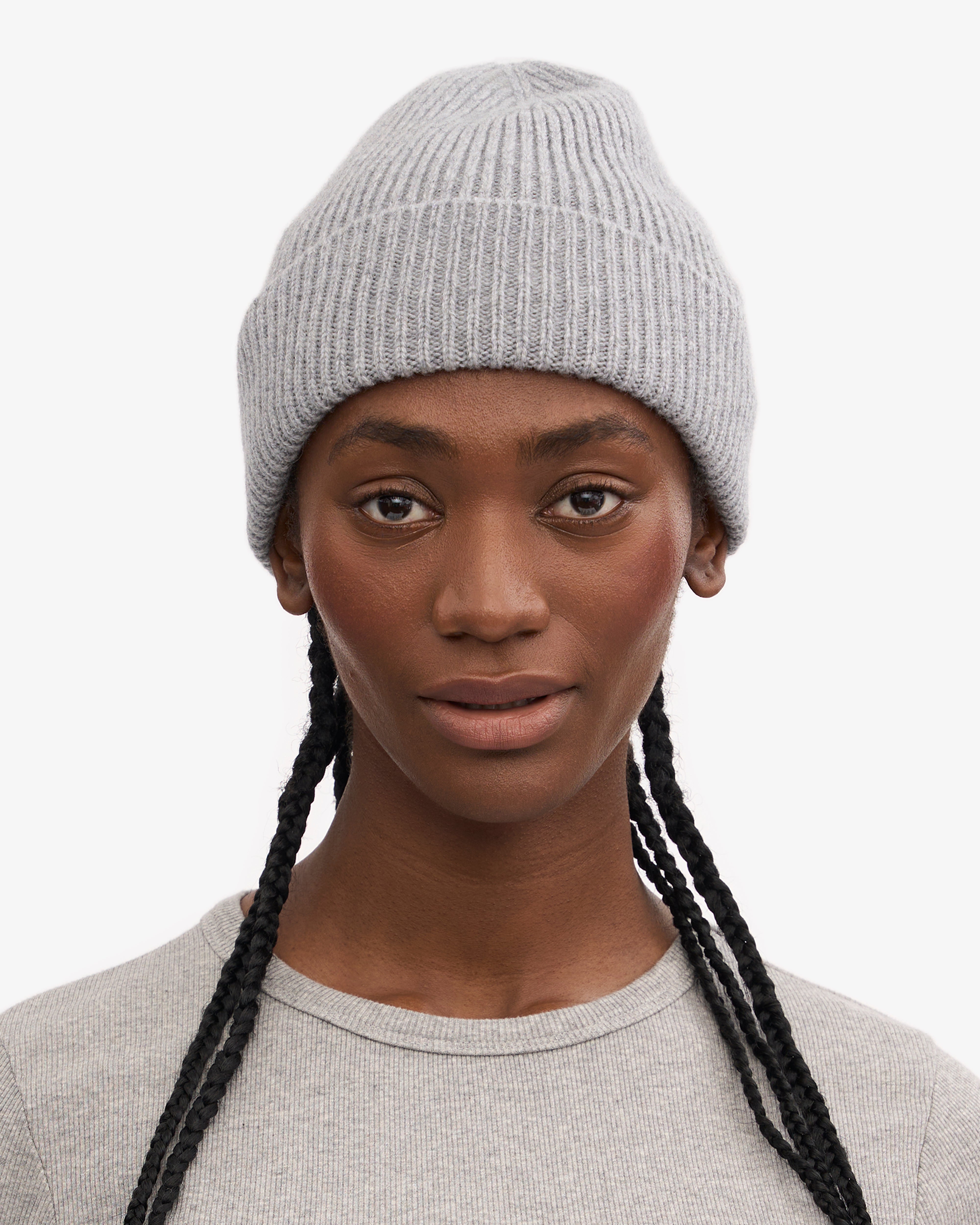 Premium Merino Wool Beanie for Men & Women - Soft Heather Grey Winter Hat for Outdoor Activities, Skiing & Hiking