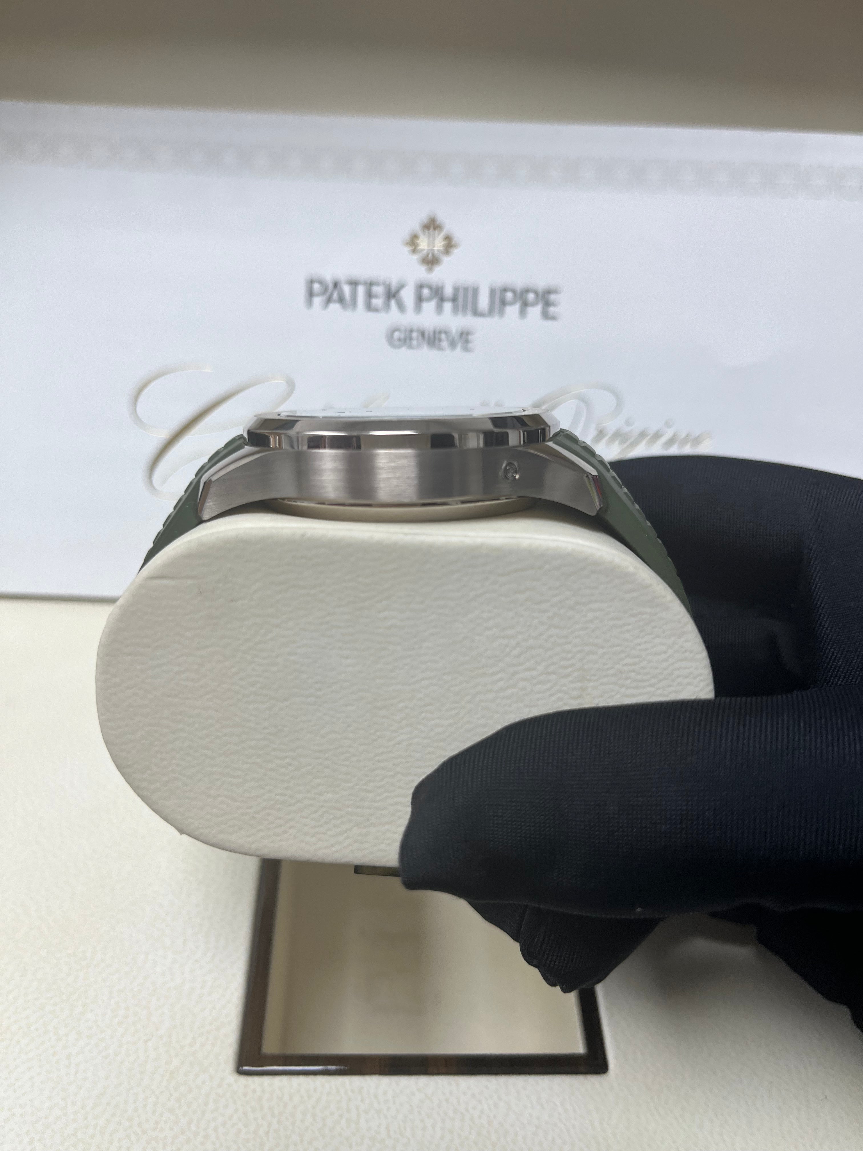 Patek Philippe Aquanaut 5968G-010 Self-Winding Men's Watch with Green Dial - Luxury Automatic Timepiece for Business & Formal Occasions