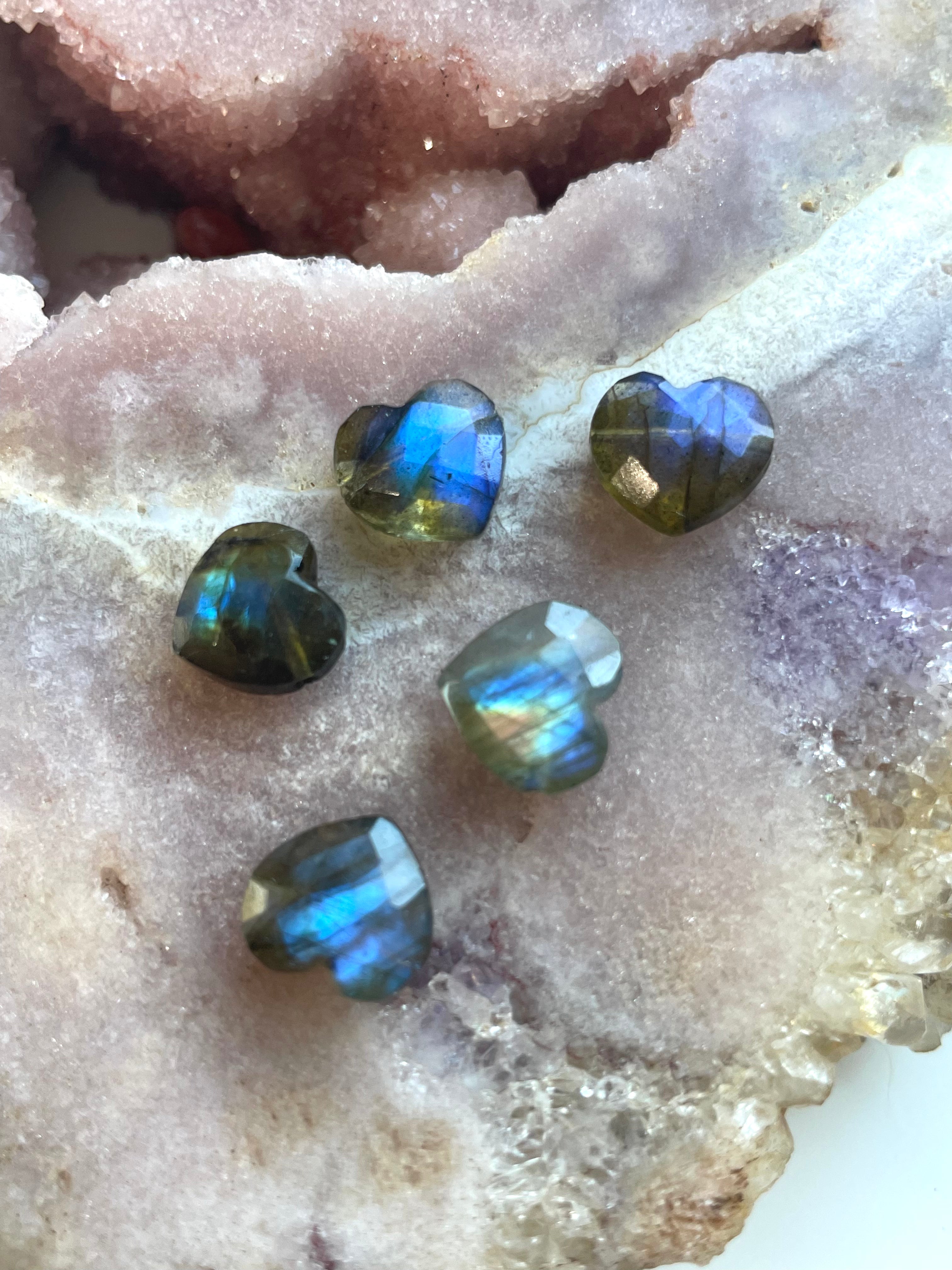 Natural Labradorite Heart Pendant Necklace - Healing Crystal Jewelry for Women - Perfect for Meditation, Energy Work & Spiritual Gifts