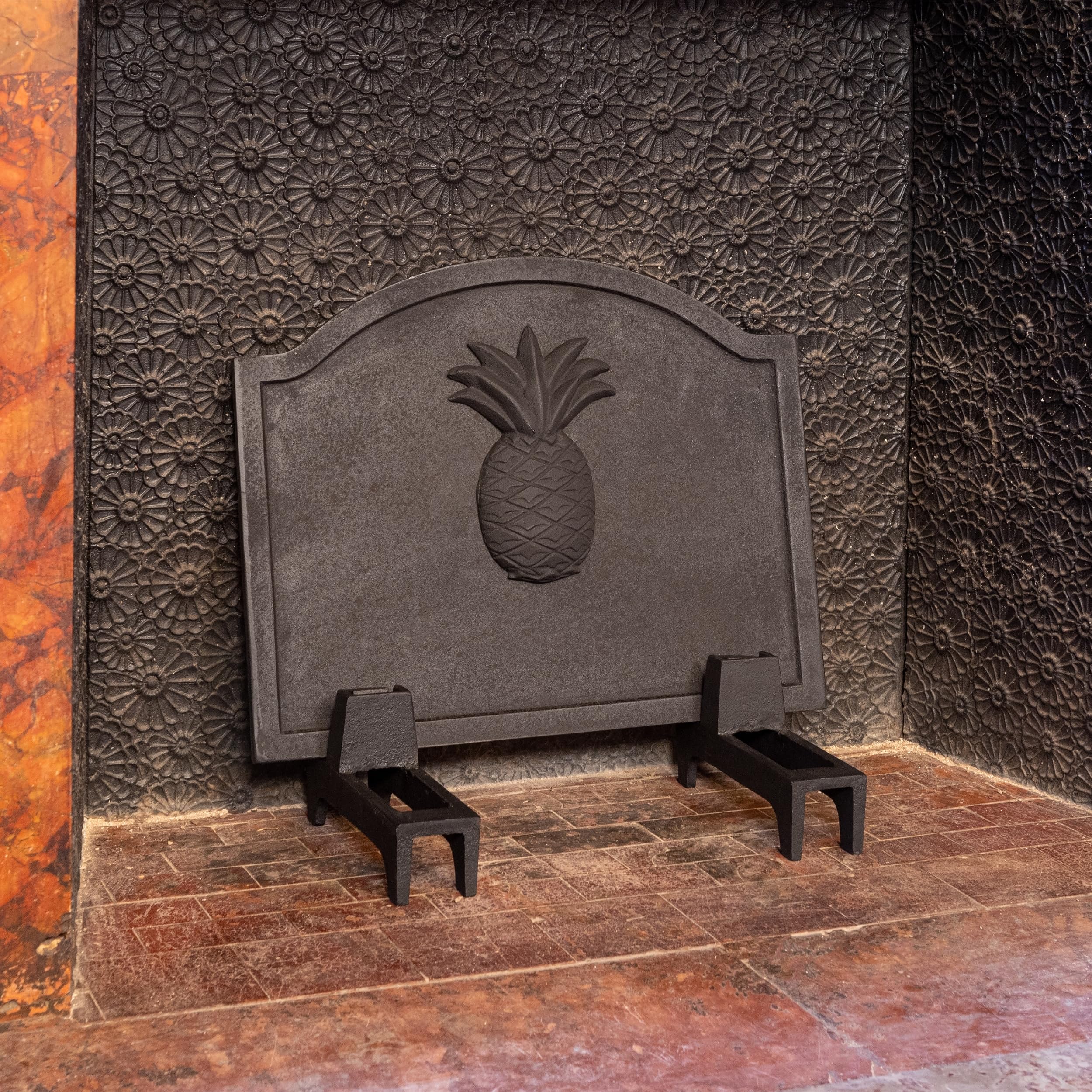 Small Pineapple Cast Iron Fireback - Decorative Fireplace Back Panel for Rustic & Traditional Home Decor - Perfect for Fireplace Protection & Heat Reflection in Living Rooms, Bedrooms, and Cabins