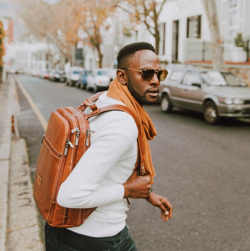 Jekyll & Hide Montana Overnight Business Backpack 45cm - Durable Leather Laptop Backpack for Men & Women - Perfect for Business Travel, Work Commute & Weekend Getaways