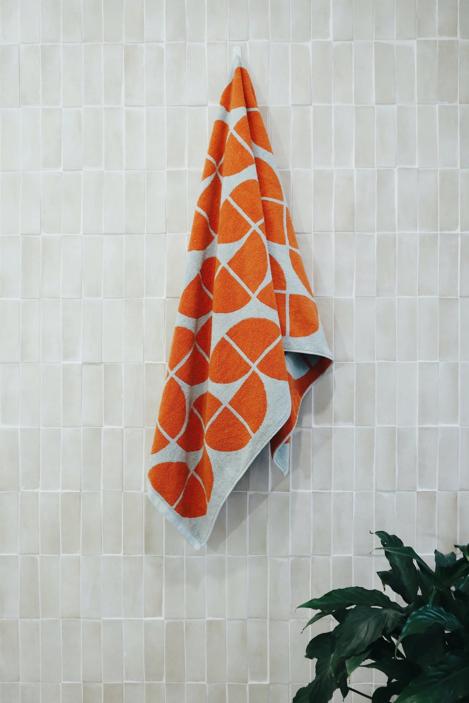 Premium Chelsea Bath Sheet - Soft & Absorbent Arctic White & Tangerine Orange Towel Set - Perfect for Spa, Beach & Luxury Bathroom Decor