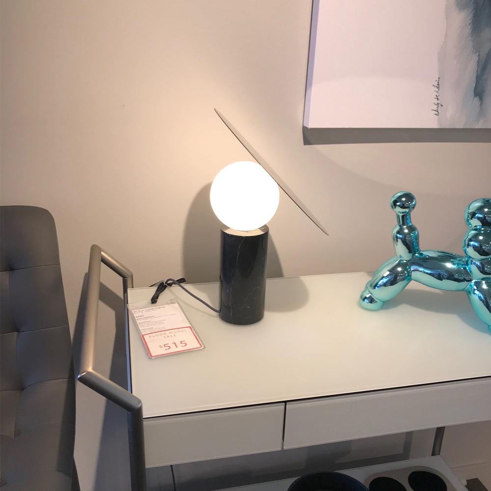 Modern Bola Disc Table Lamp - Minimalist LED Nightstand Light for Bedroom, Living Room & Office - Stylish Home Decor Lighting for Relaxation & Reading