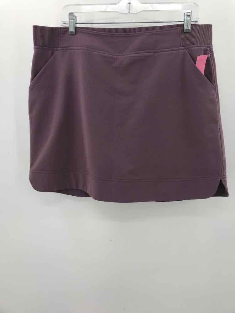 32 Degree Purple Athletic Skirt with Built-in Shorts - Size Large - Pre-Owned | Perfect for Tennis, Golf & Running Workouts
