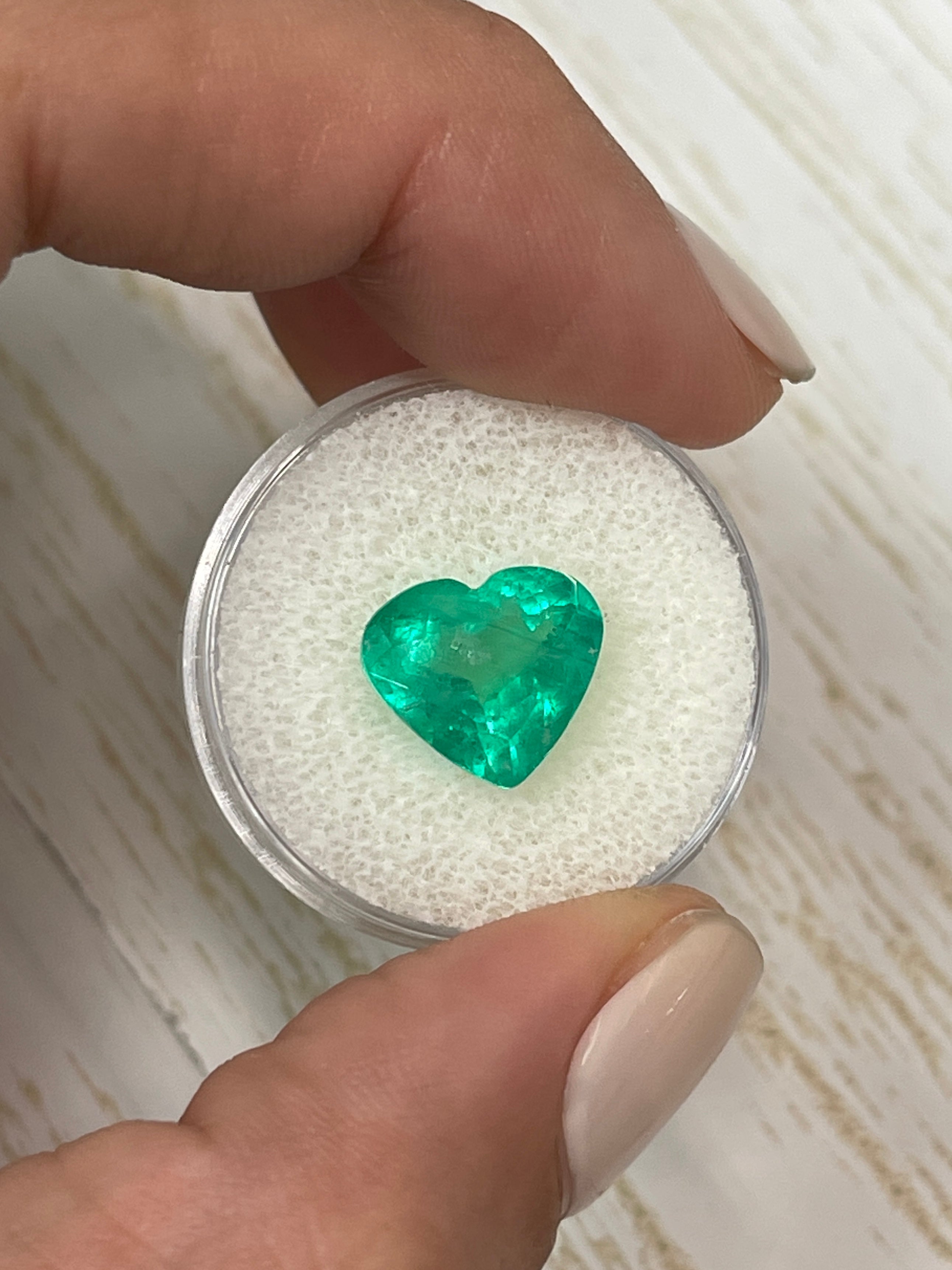 5.16 Carat 11x12mm Bright Green Natural Loose Colombian Emerald Heart Cut Gemstone for Jewelry Making, Engagement Rings & Luxury Gifts