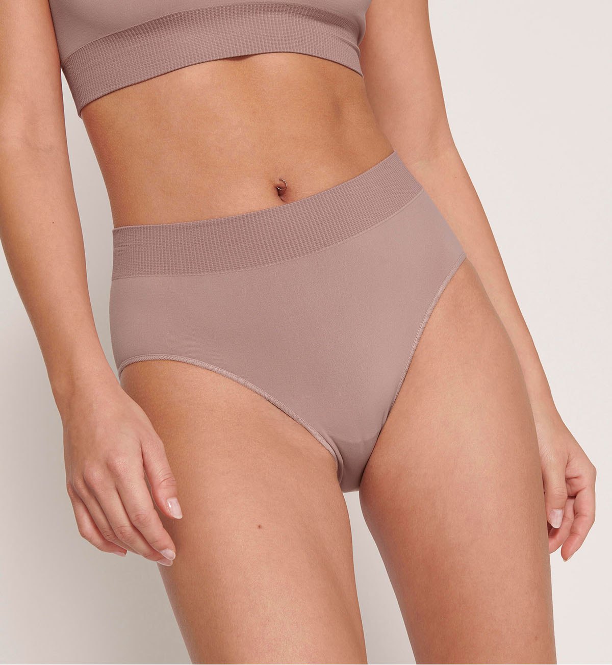 SLOGGI Ever Infused Aloe High Waist Underwear for Women - Soft Comfortable Breathable Panties for Everyday Wear, Yoga & Workout