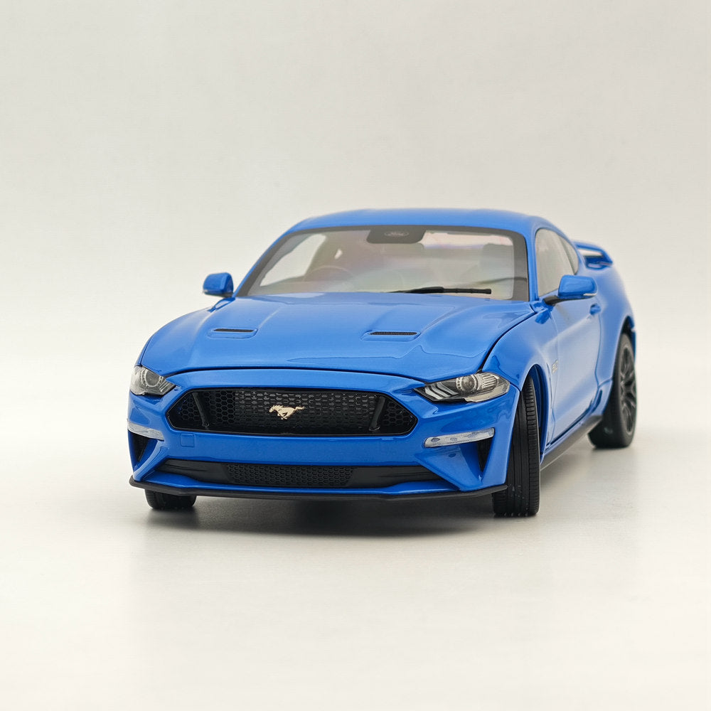 1/18 Scale Diecast Ford Mustang GT 2019 Blue Right-Hand Drive Model Car - Collectible Miniature Replica for Car Enthusiasts & Hobbyists - Perfect for Display, Gifts, and Car Show Collections