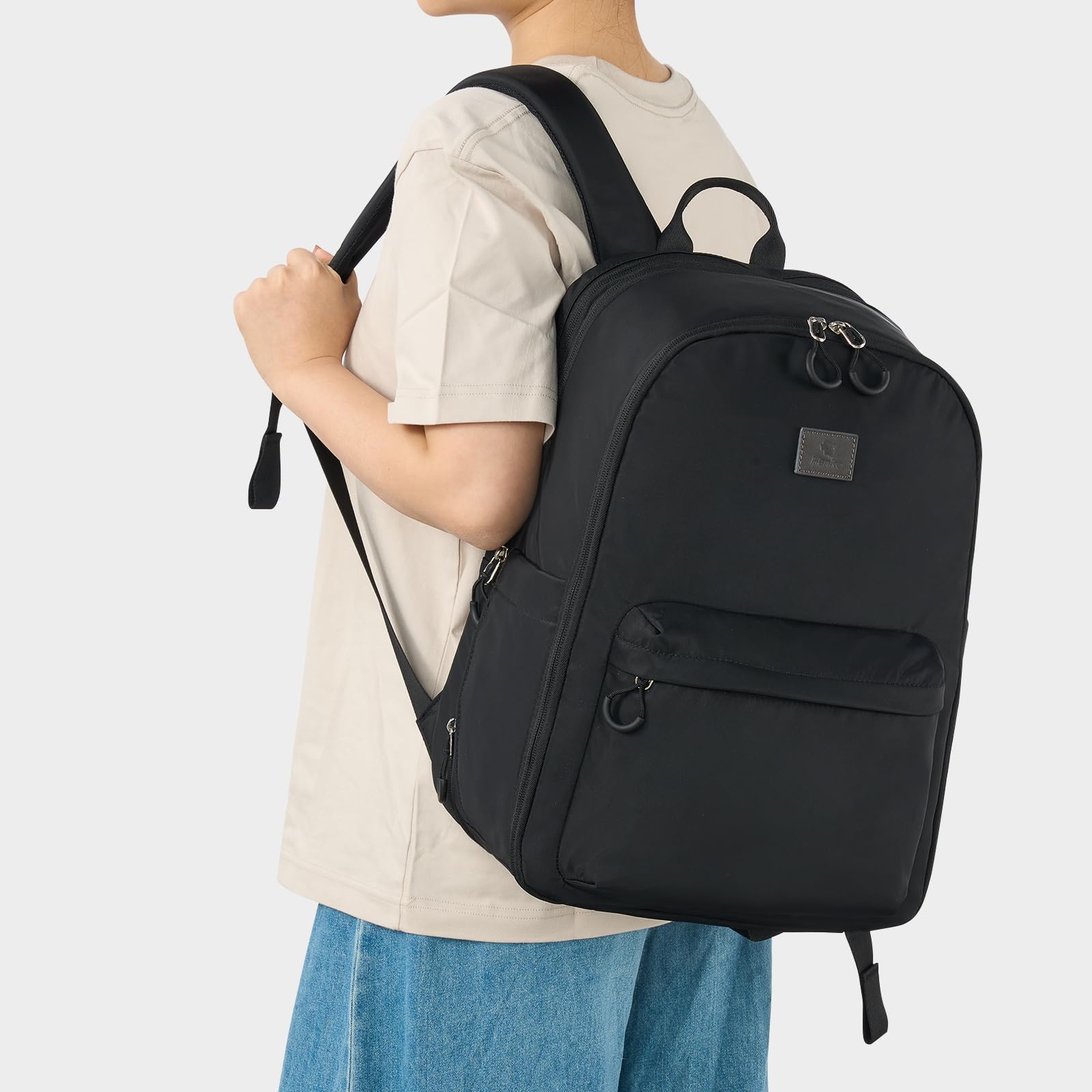**Hanke 18 Inch Expandable Travel Backpack for Women & Men - Airline Approved Carry-On Backpack, Lightweight Daypack for Work, Casual & Travel (Black) - Perfect for Commuting, Business Trips & Weekend Getaways**