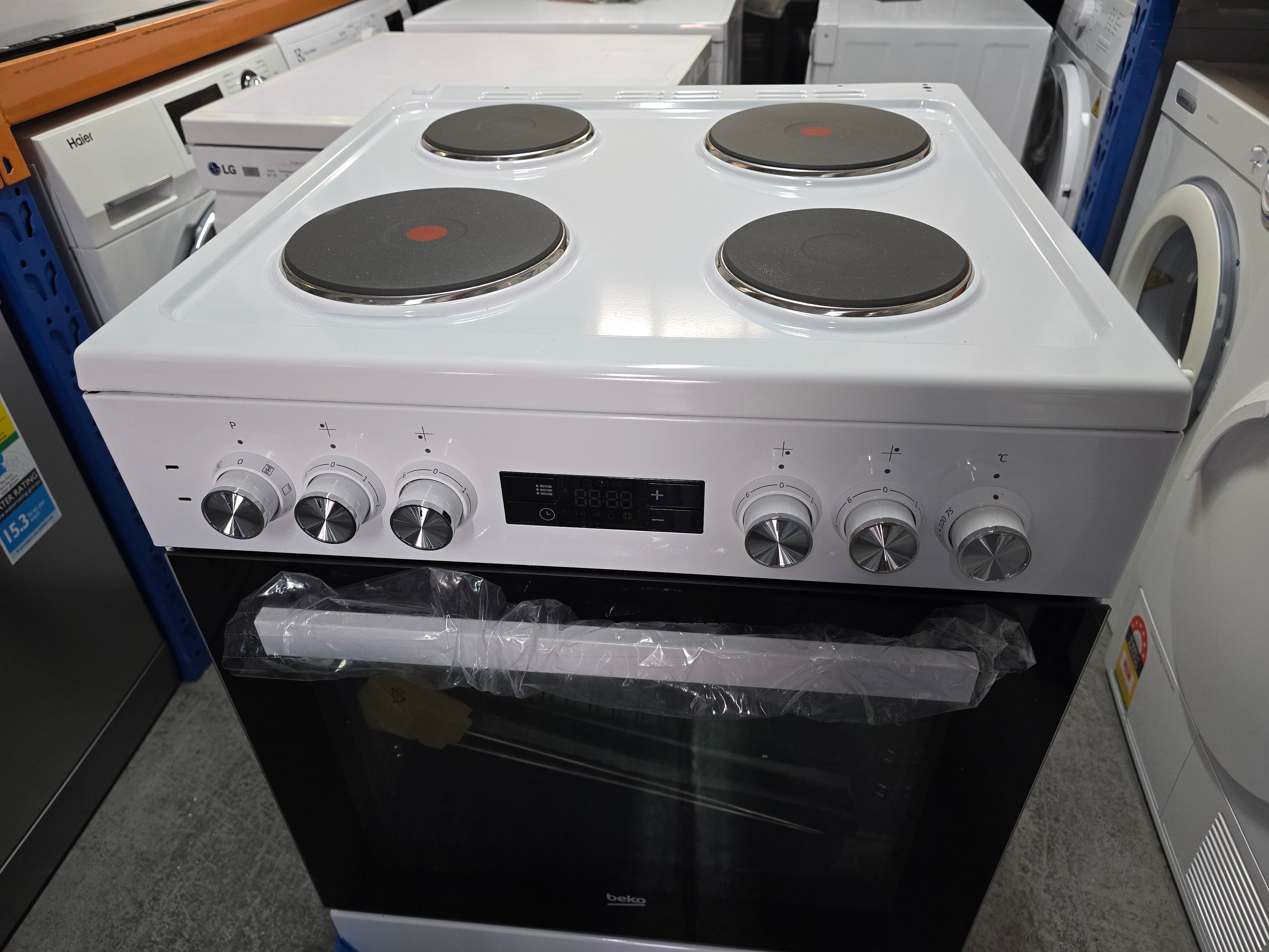 Beko BFC60EMW1 60cm Electric Freestanding Oven & Stove Combo - European Made, Factory Second | Perfect for Small Kitchens & Compact Apartments