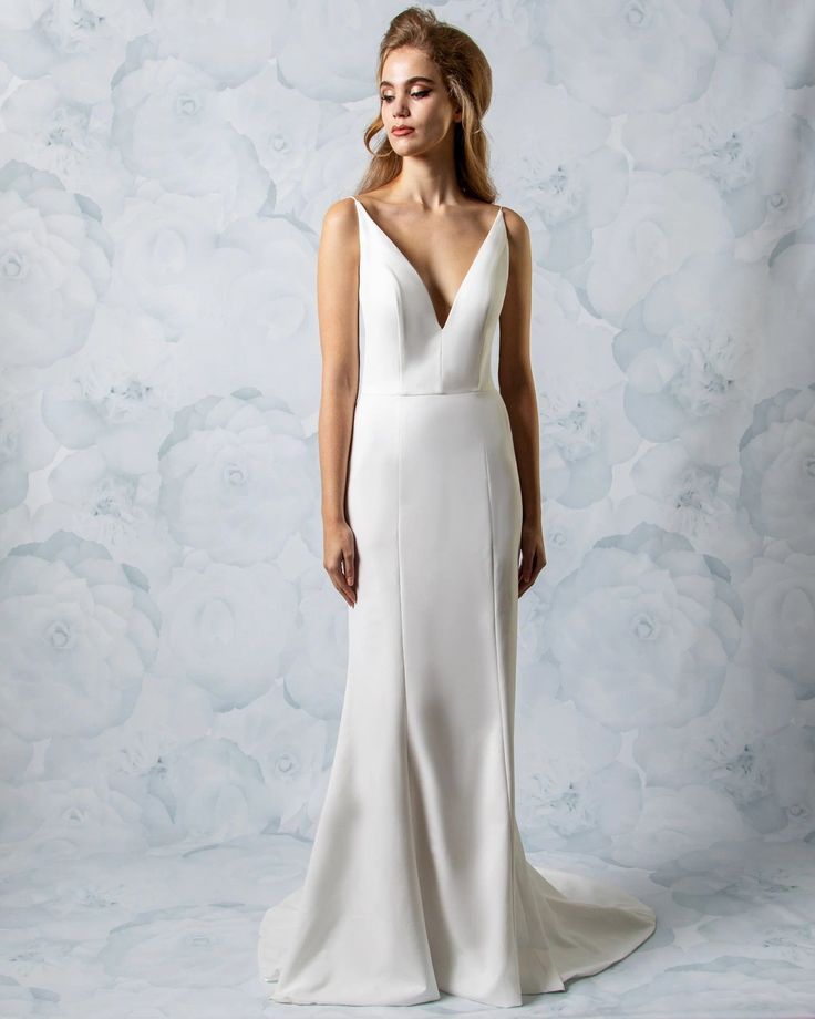 Elegant Jennifer Black by Antonio Gual Deep V-Neck Evening Gown - Perfect for Prom, Wedding & Formal Events