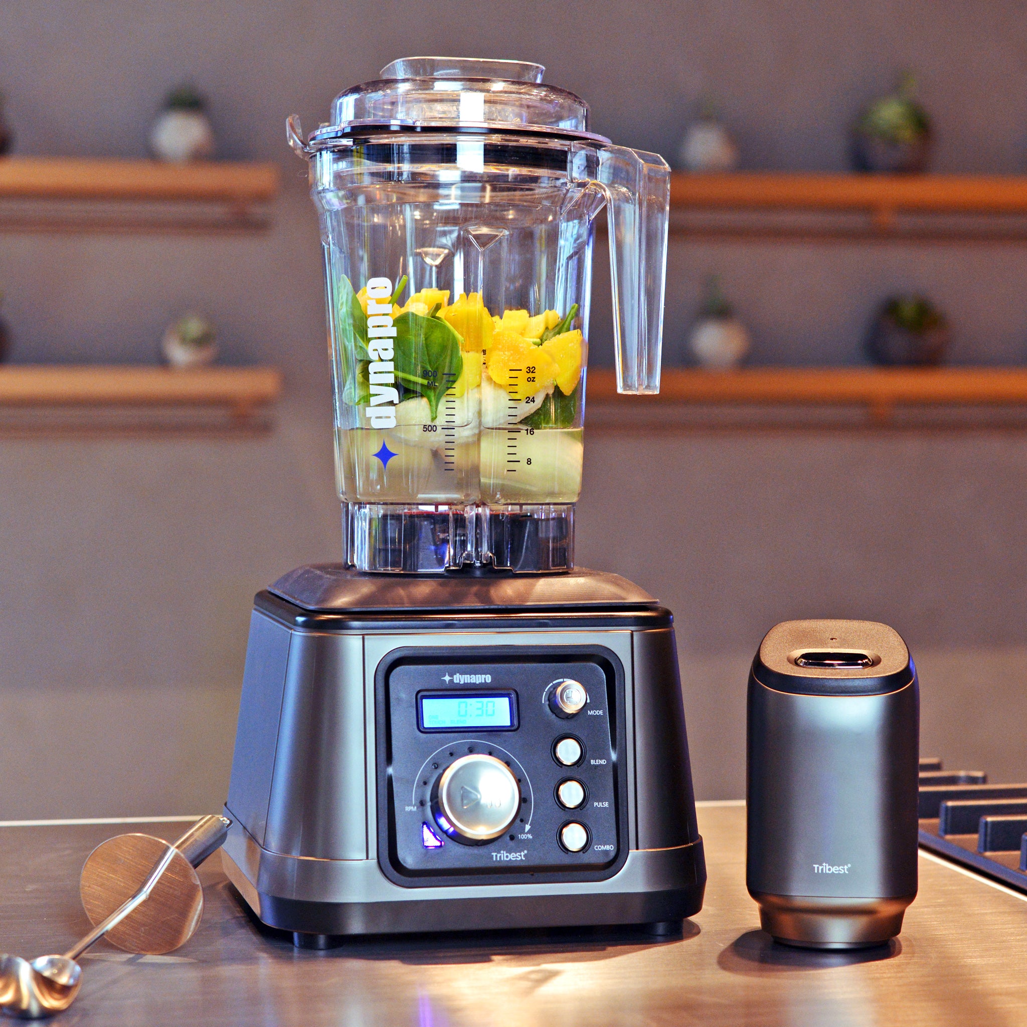 Refurbished Dynapro® Commercial Vacuum Blender - High-Performance Blending for Smoothies, Soups & Sauces - Ideal for Restaurants, Cafes & Smoothie Bars