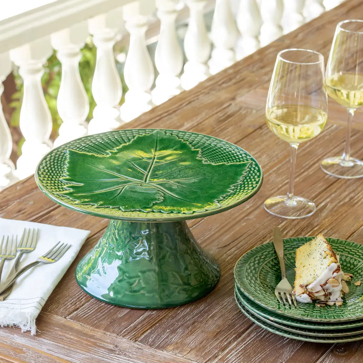 Elegant Green Glazed Cake Stand - 12 Inch Decorative Dessert Display for Weddings, Birthdays & Parties - Perfect for Showcasing Cakes, Cupcakes & Pastries