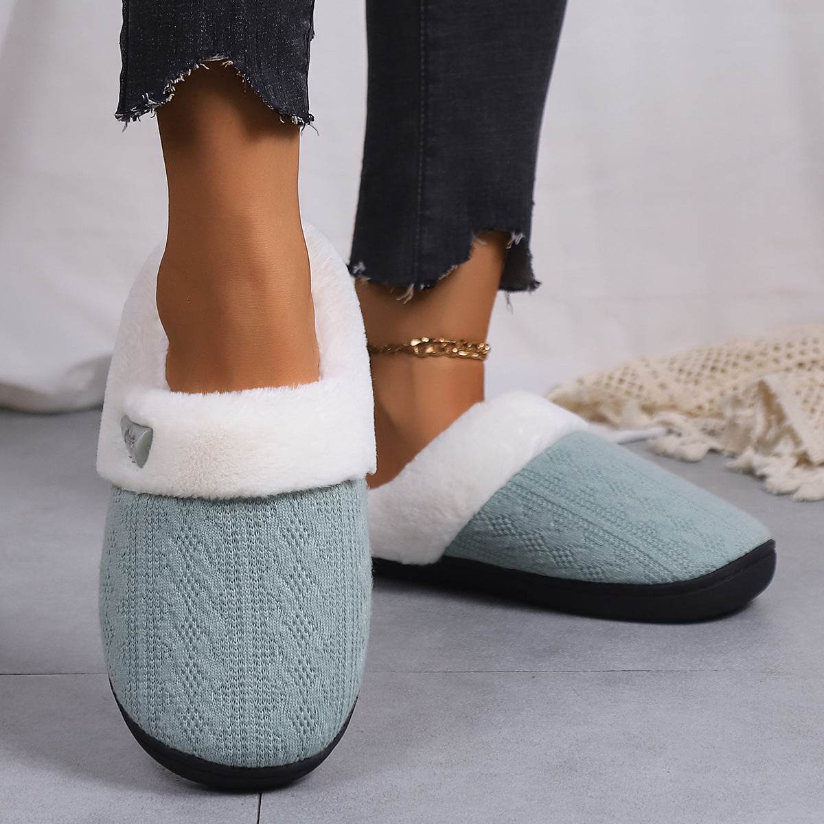 FluffKnit Cozy Plush Slippers for Women & Men - Ultra Soft Fuzzy Indoor House Shoes for Winter Comfort - Perfect for Home, Lounge & Relaxation