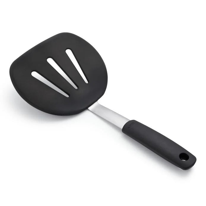 OXO Silicone Flexible Pancake Turner - Non-Stick Spatula for Flipping Pancakes, Eggs & Burgers - Heat Resistant Kitchen Utensil for Cooking, Baking & Grilling