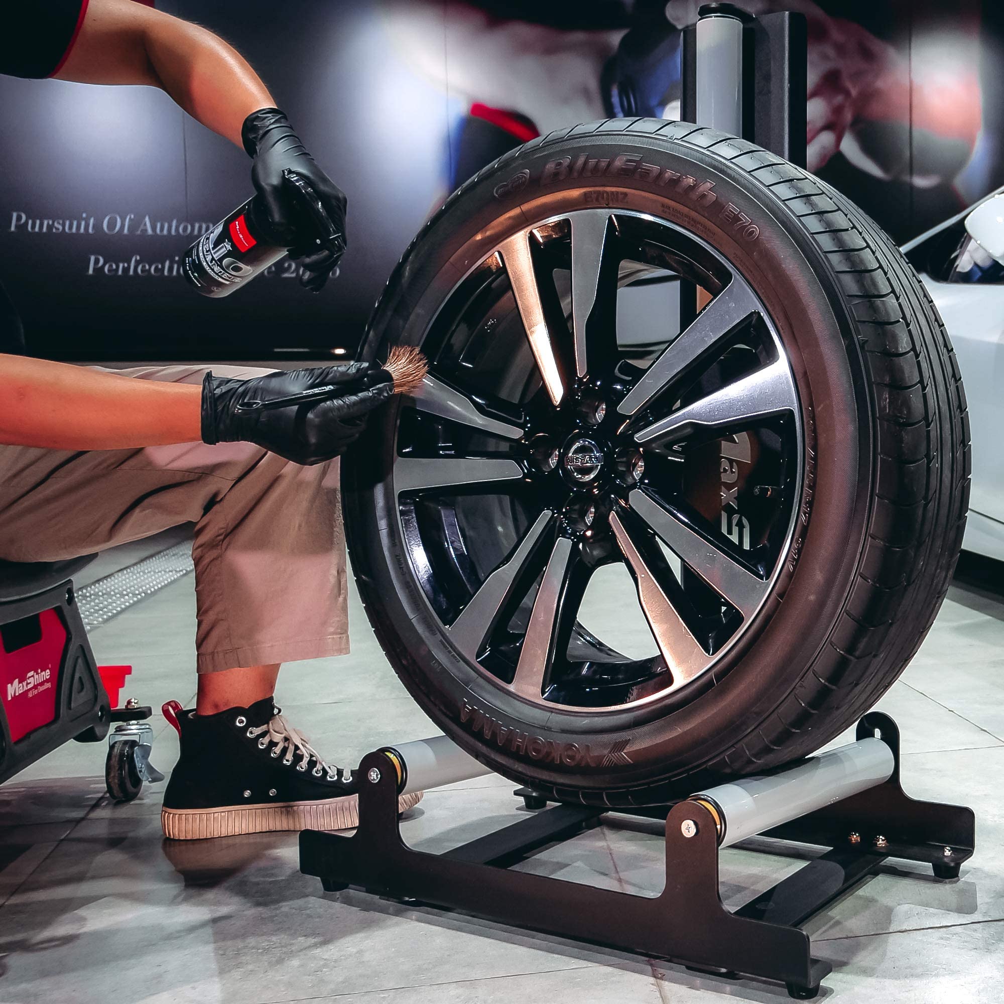 Maxshine 360° Rotating Wheel Stand for Detailing (WS01) - 23
