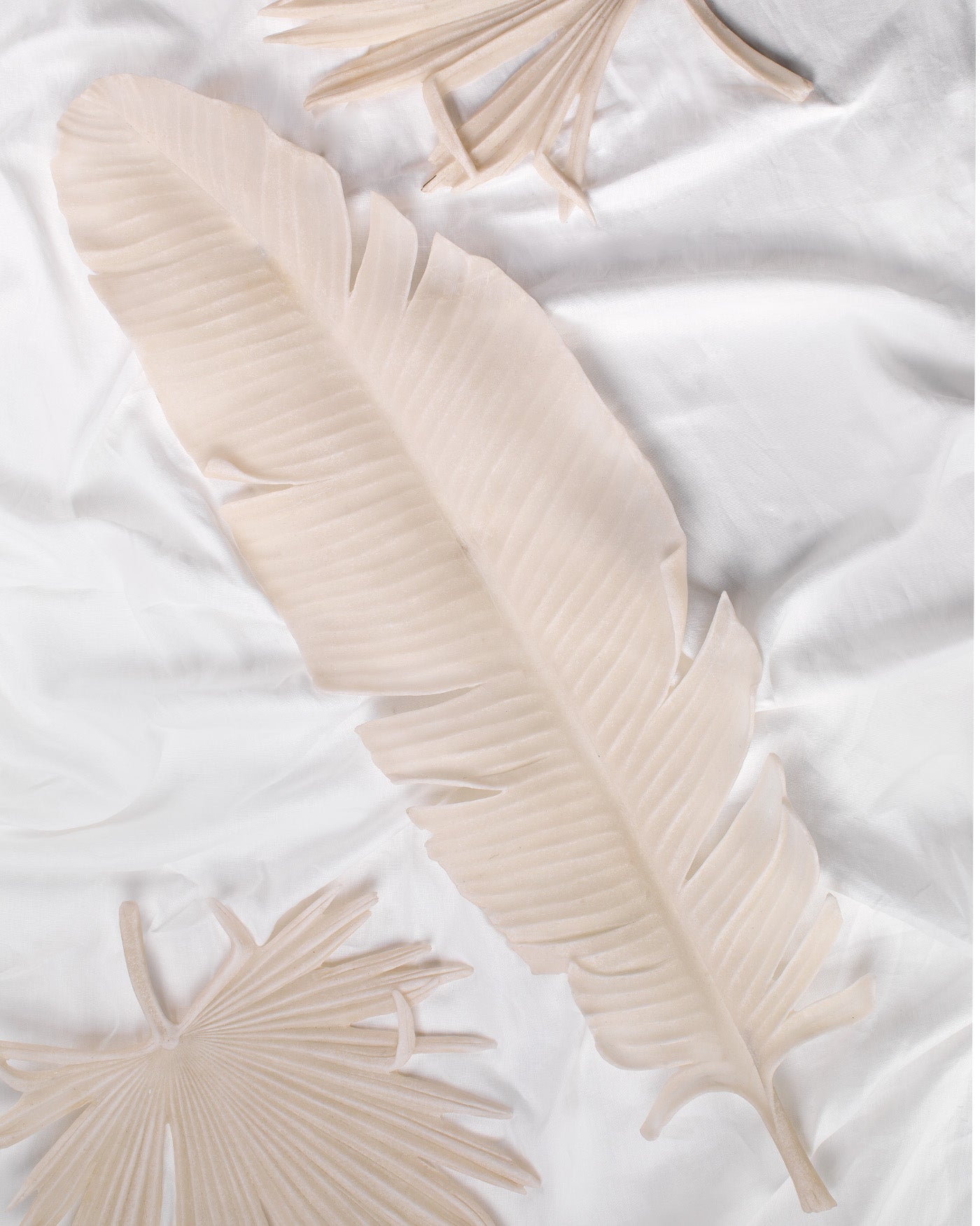 Feather Object - Decorative Feathers for Home Decor, DIY Crafts, and Party Supplies | Perfect for Centerpieces, Costumes, and Gift Wrapping