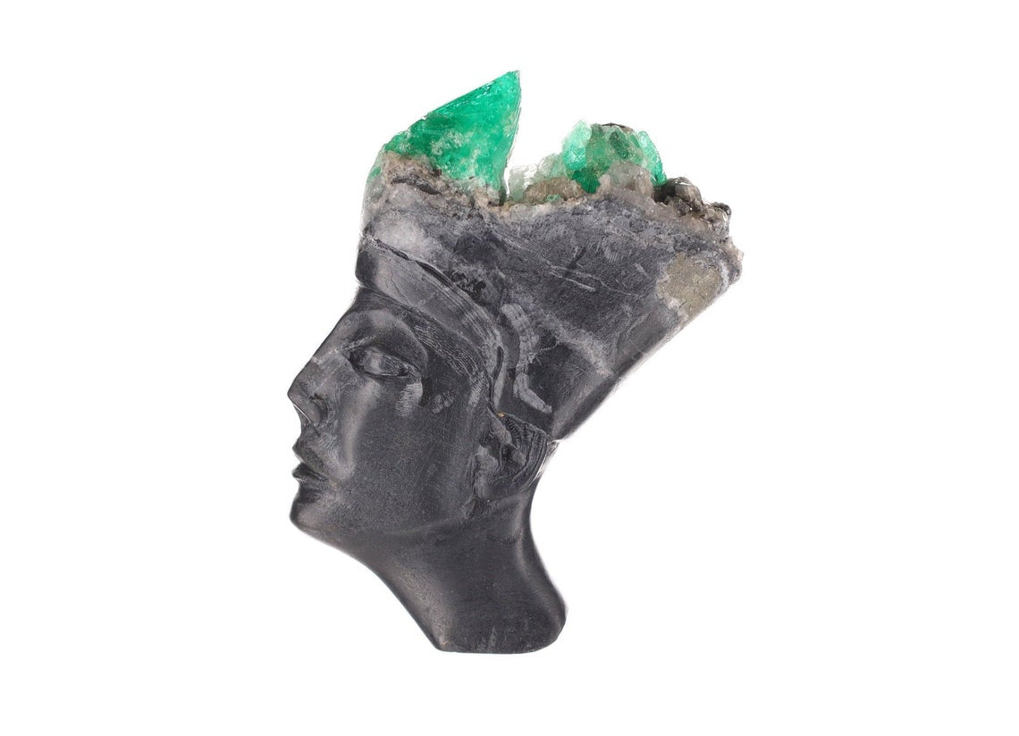 Natural Colombian Emerald Rough Crystal Sculpture - Egyptian Goddess Carving for Jewelry Making, Meditation & Home Decor