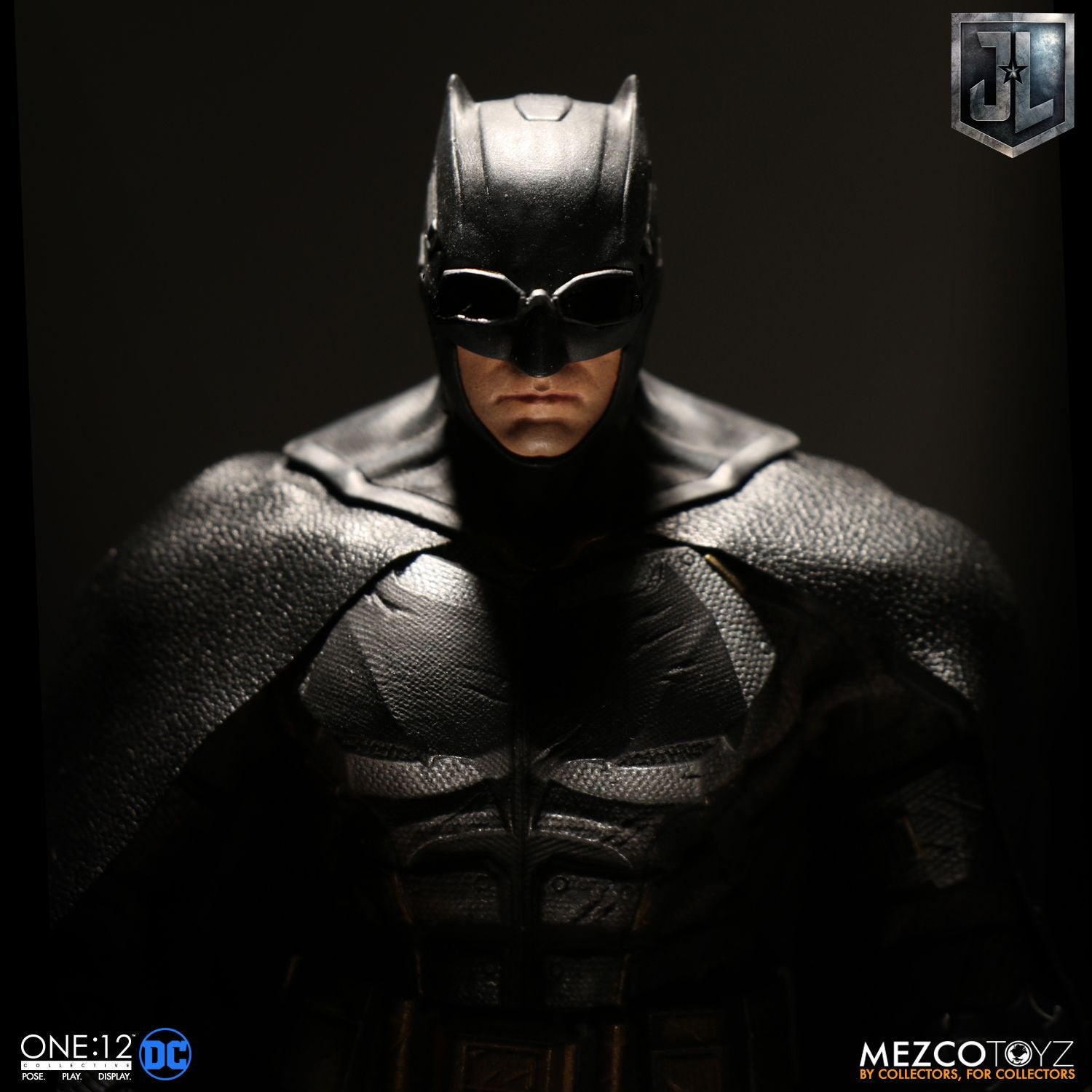 Mezco Toyz One:12 Collective DC Comics Justice League Tactical Suit Batman 1/12 Scale 6