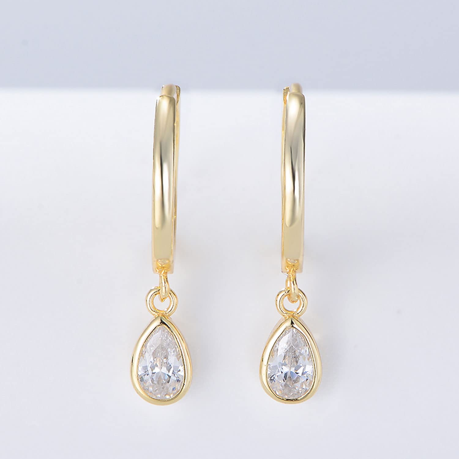 18K Gold Plated 925 Sterling Silver Huggie Hoop Earrings for Women - Cubic Zirconia Dainty Star Drop Earrings - Elegant Gift for Her, Mother, Girlfriend - Perfect for Parties, Weddings & Daily Wear