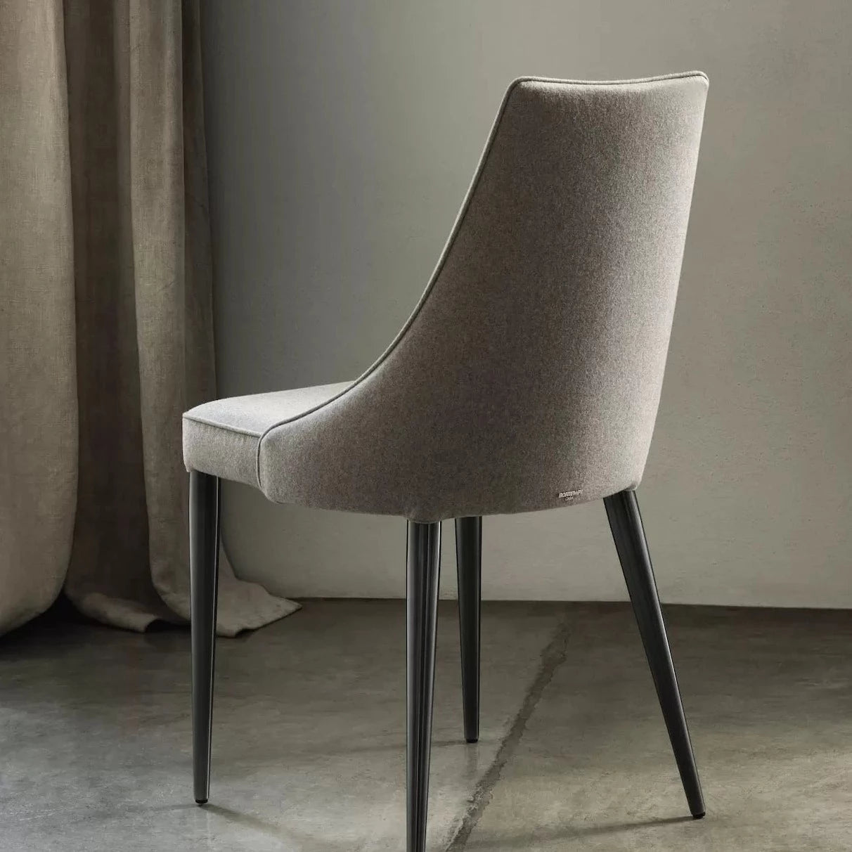 Bontempi Clara Chair - Modern Accent Chair for Living Room, Bedroom & Office - Stylish Upholstered Armchair with Wooden Legs - Perfect for Home Decor & Relaxation