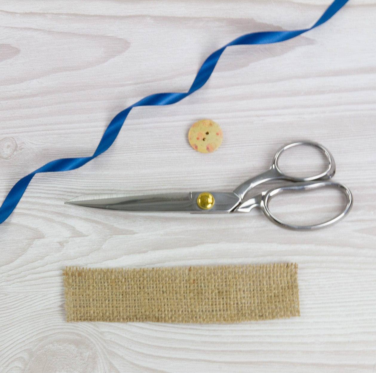 Tonic Studios Forged Fabric Scissors 8 Inch (20cm) - Professional Tailoring & Sewing Shears - Perfect for Quilting, Dressmaking & Craft Projects