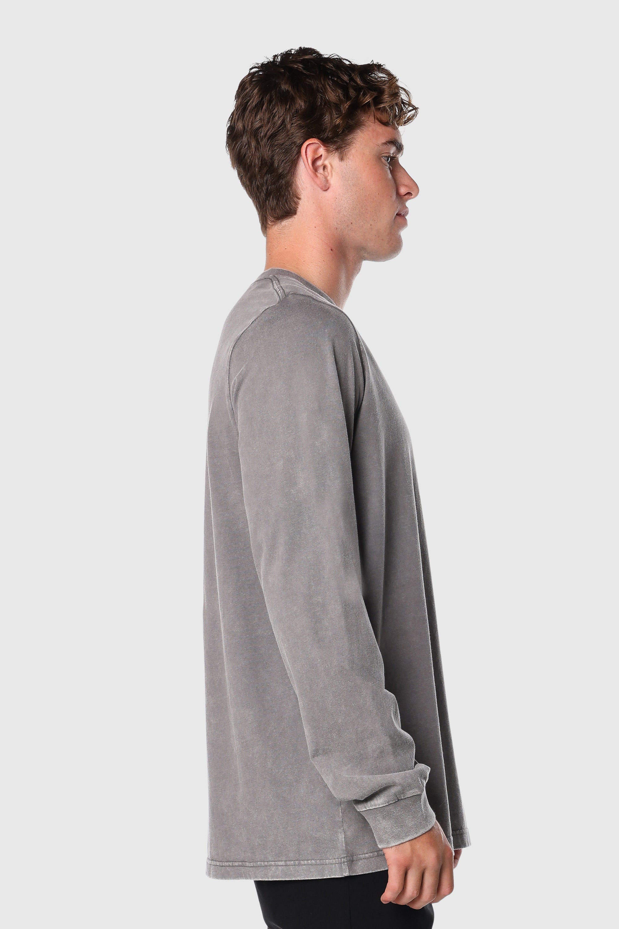 Coors Long Sleeve T-Shirt for Men - Comfortable Cotton Crewneck Casual Shirt - Perfect for Outdoor Activities, Work & Everyday Wear