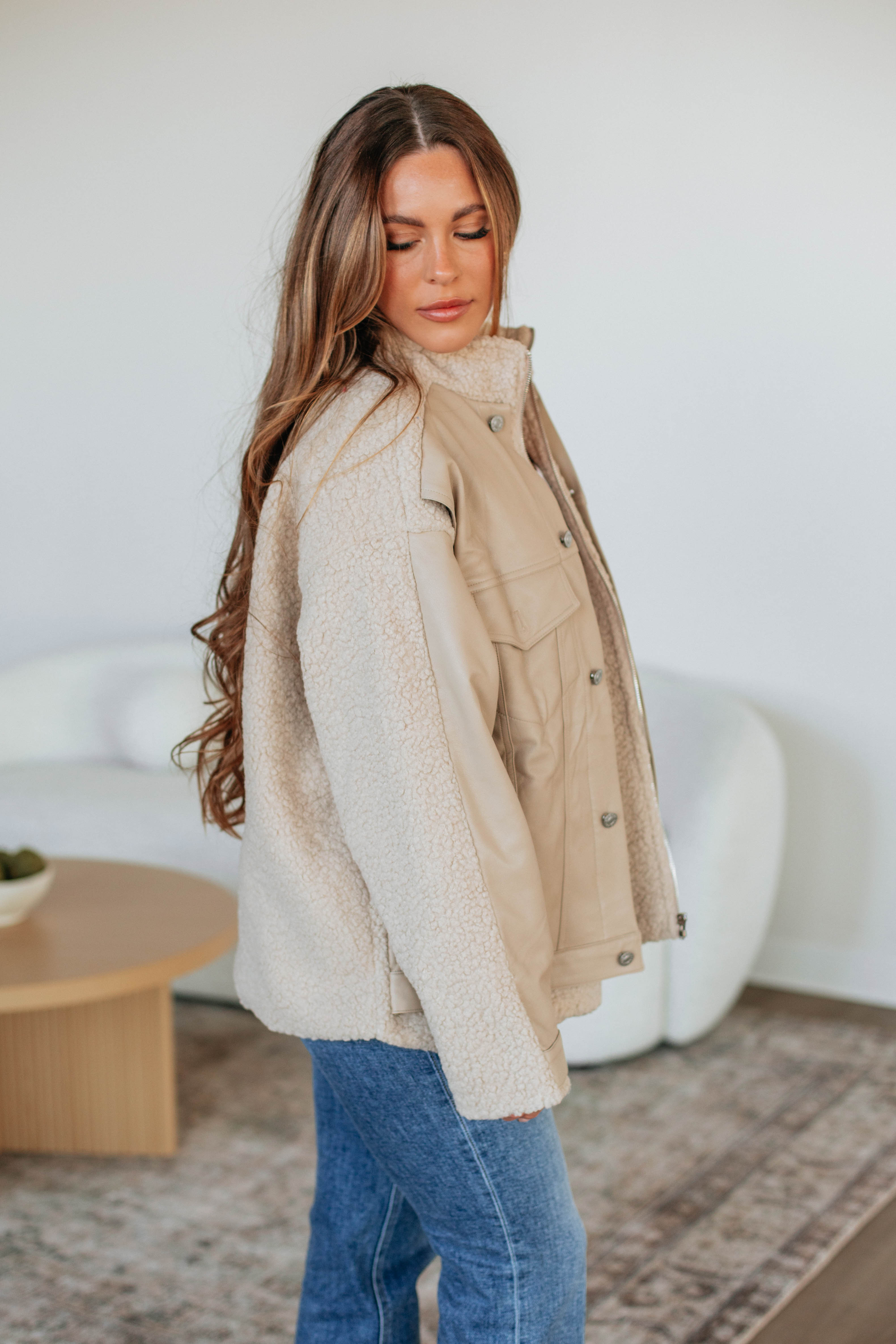 Chantria Sherpa Jacket for Women - Cozy Fleece Lined Winter Coat with Hood - Perfect for Outdoor Activities, Hiking & Casual Wear