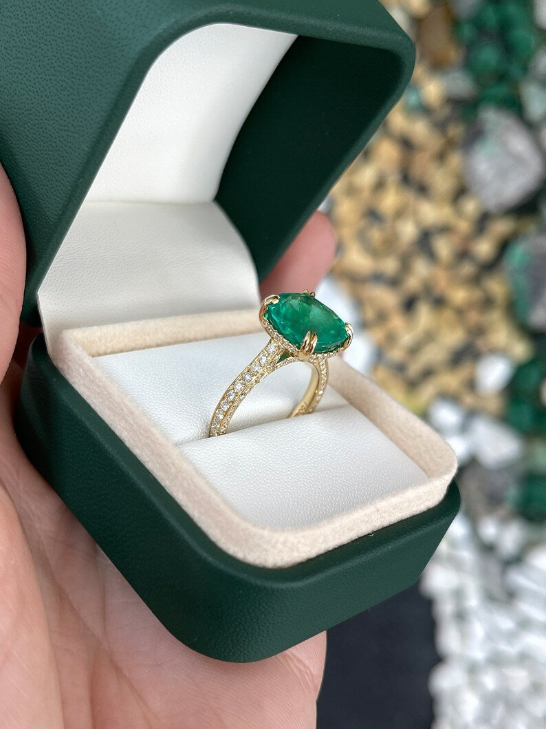 5.79tcw 18K Gold Cushion Cut Heirloom Emerald & Diamond Statement Ring for Anniversary, Engagement, Wedding - Perfect Gift for Her, Elegant Jewelry for Special Occasions