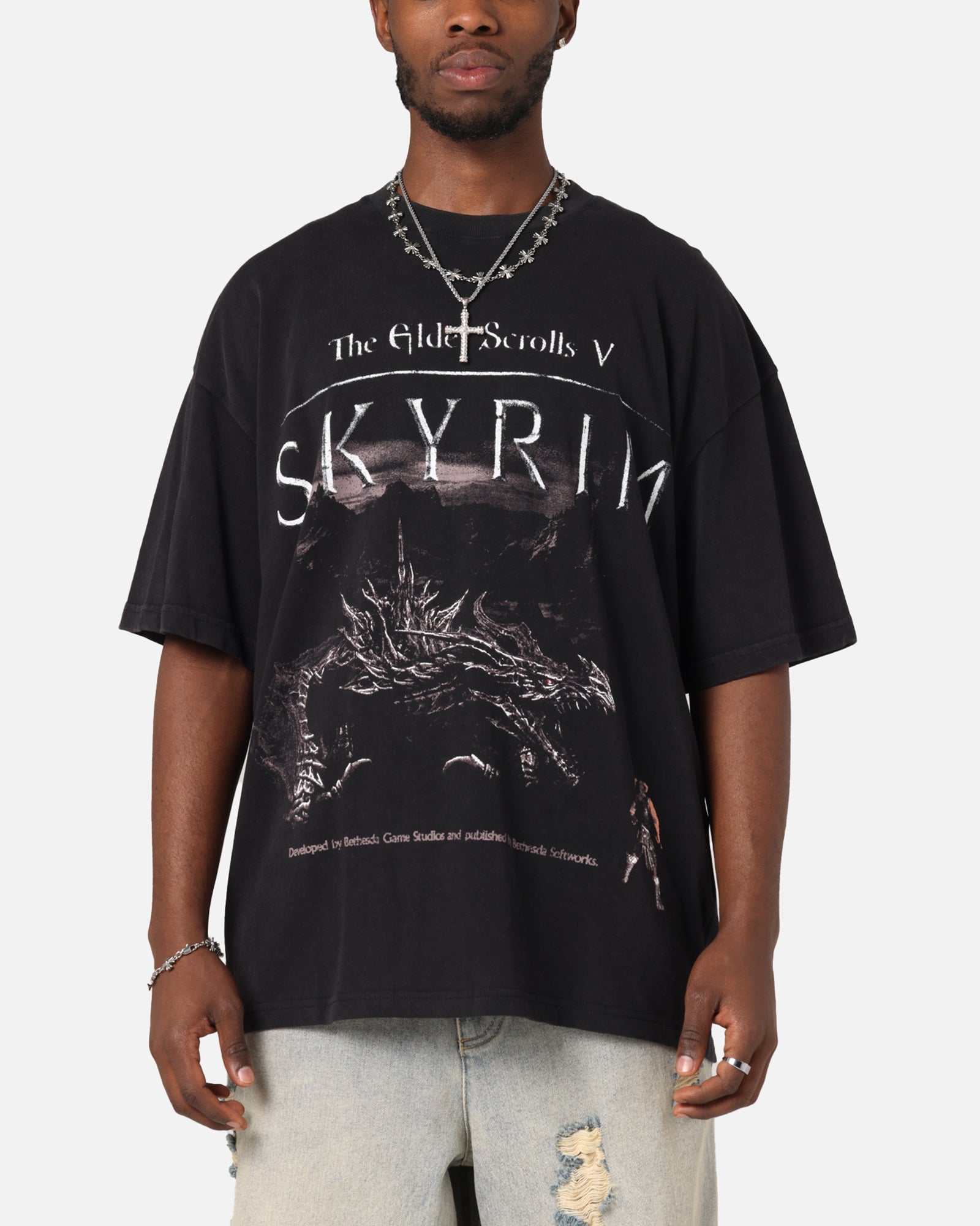 The Elder Scrolls V: Skyrim Dragonborn Vintage T-Shirt - Black Acid Wash Graphic Tee for Gamers & Fantasy Fans - Perfect for Cosplay, Gaming Events & Casual Wear