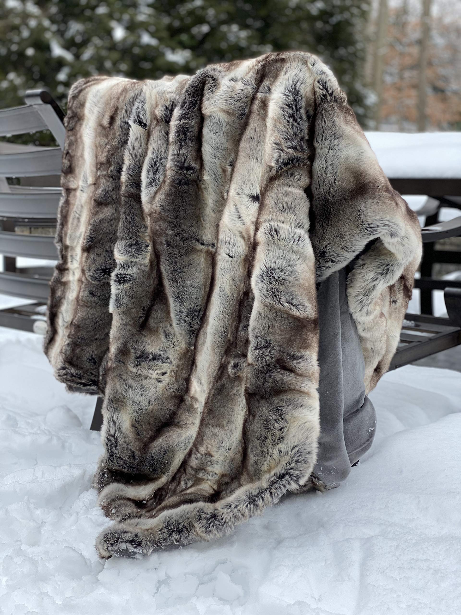 Premium Faux Fur Throw Blanket - Ultra Soft Oversized Reversible Plush Velvet Blanket for Couch, Bed & Sofa - Warm Winter Afghan in Tan Grey Wolf, Cream Mink & Blush Chinchilla - Machine Washable (Blush Chinchilla, X-Long) - Perfect for Living Room Decor, Cozy Nights & Gift Giving