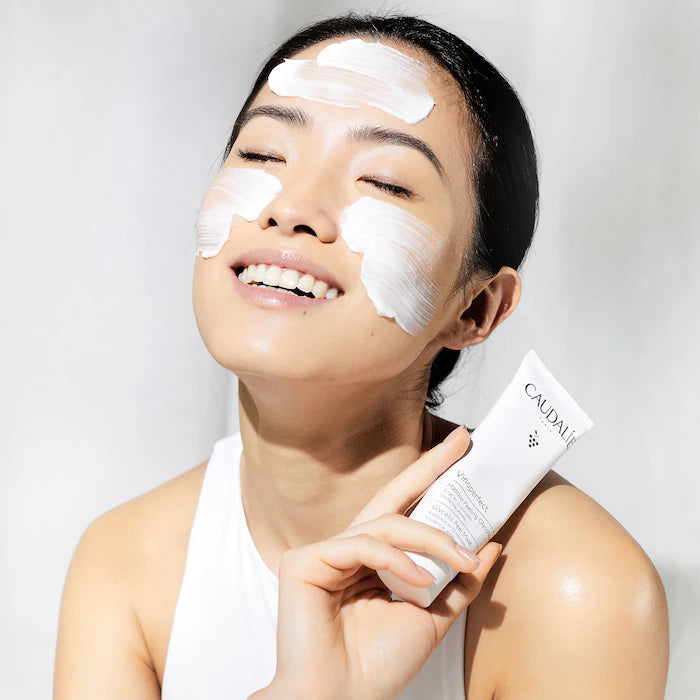 Caudalie Vinoperfect Brightening Glycolic Peel Mask - Exfoliating Face Mask for Glowing Skin | Perfect for Nighttime Skincare Routine & Pre-Makeup Prep