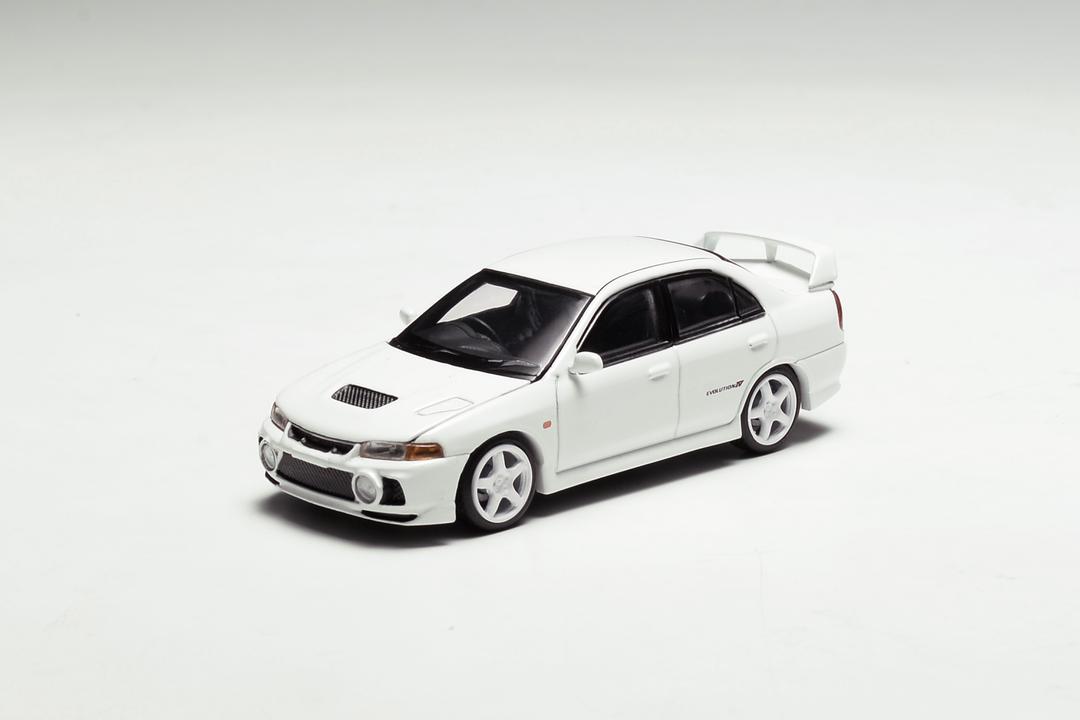 PREORDER MotorHelix 1:64 Scale Mitsubishi Lancer Evolution IV Diecast Model Car in Scotia White - Collectible Miniature for Display, Racing Enthusiasts & Car Model Lovers