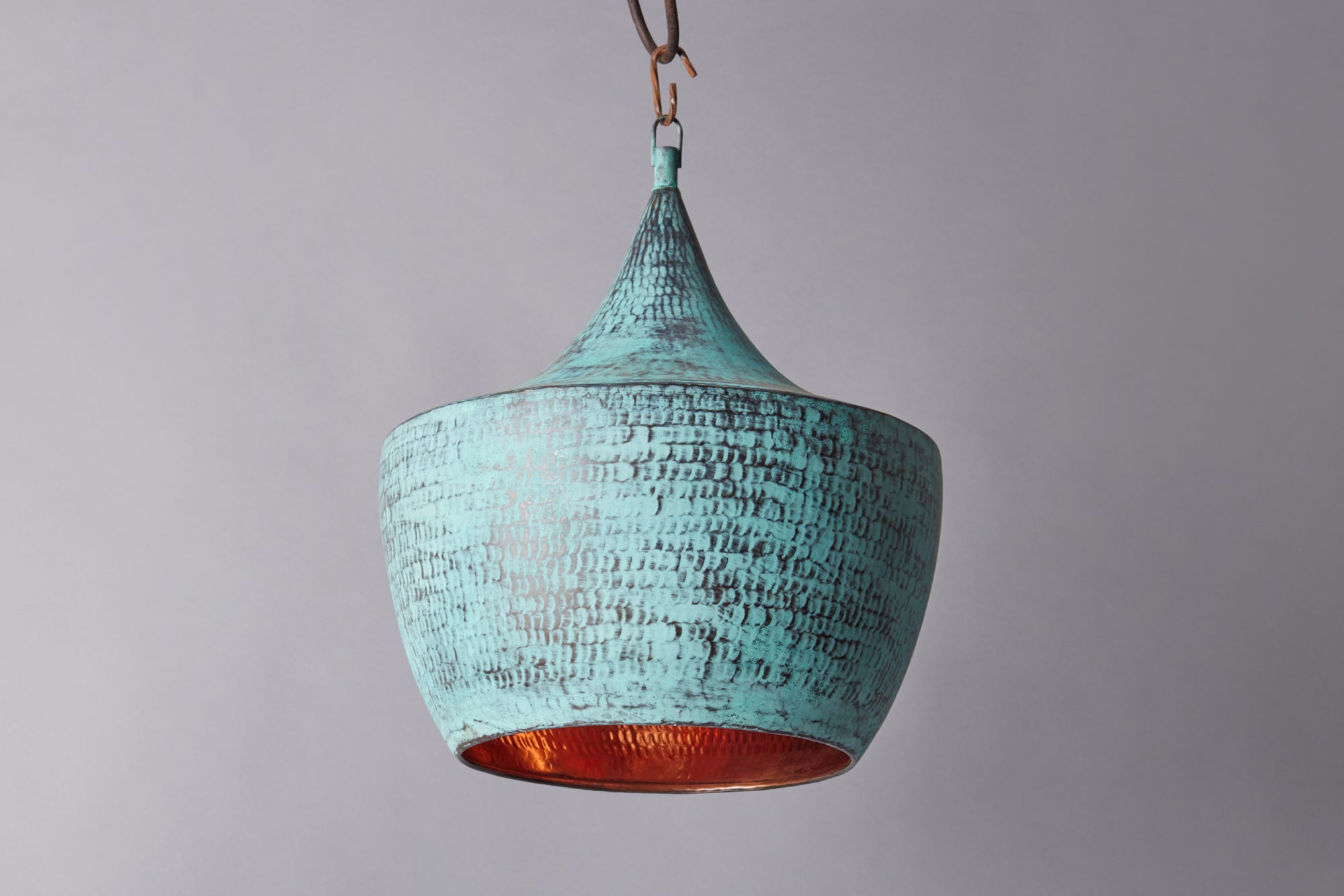 Medium Verdigris Hammered Copper Pendant Light with Rounded Shoulder - Vintage Industrial Ceiling Fixture for Kitchen Island, Dining Room & Bar Lighting