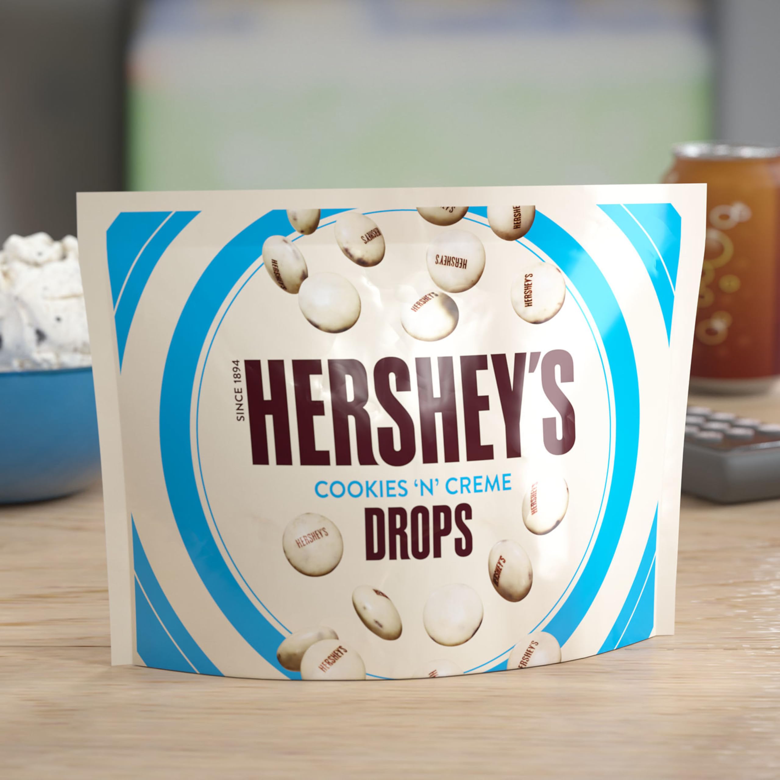 HERSHEY'S Drops Cookies 'n' Creme Candy Bag - 7.6 oz (215g) | Delicious Chocolate Candy for Parties, Gifts & Snacking